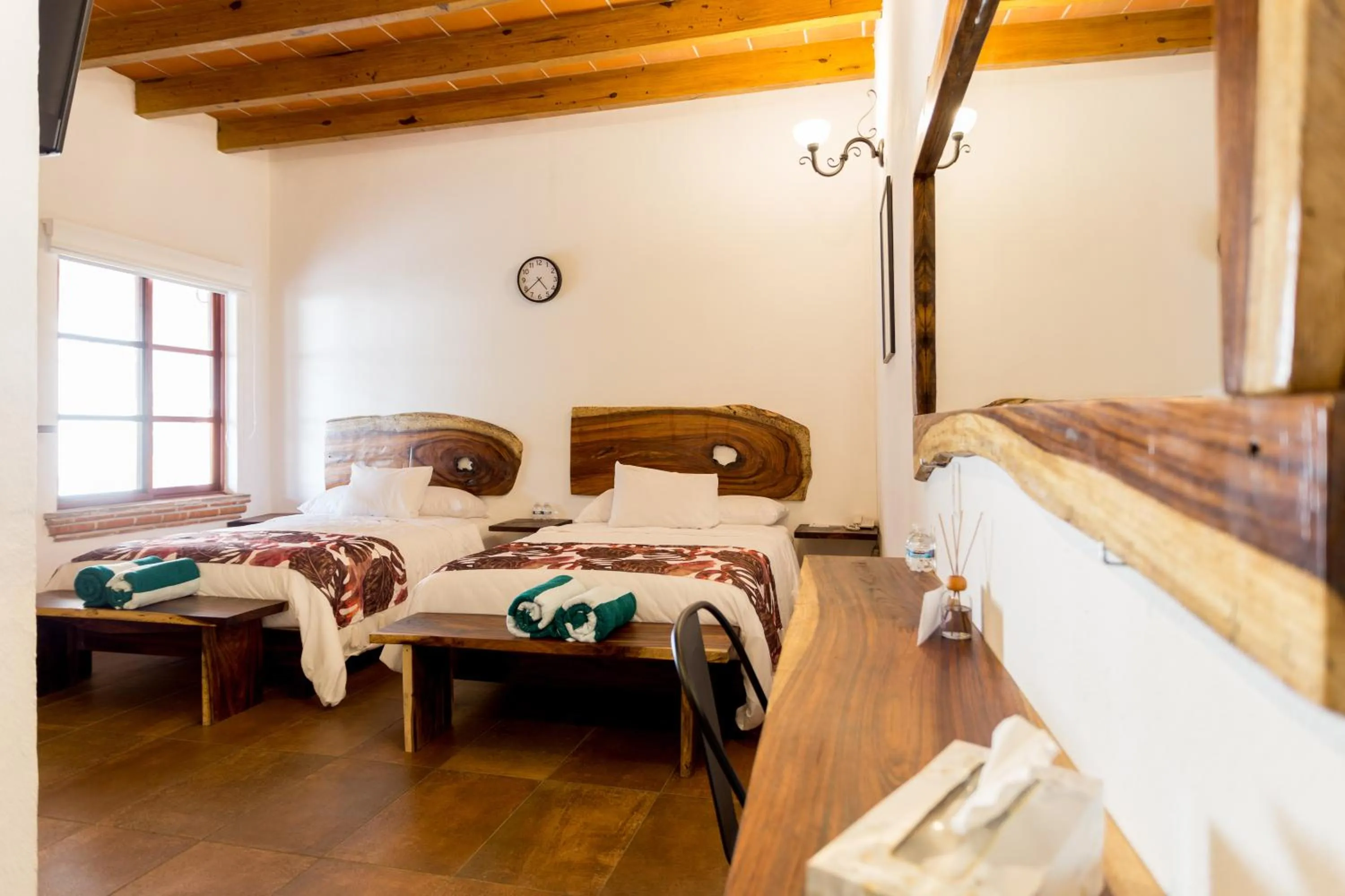 Photo of the whole room, Bed in Palacio Del Cobre