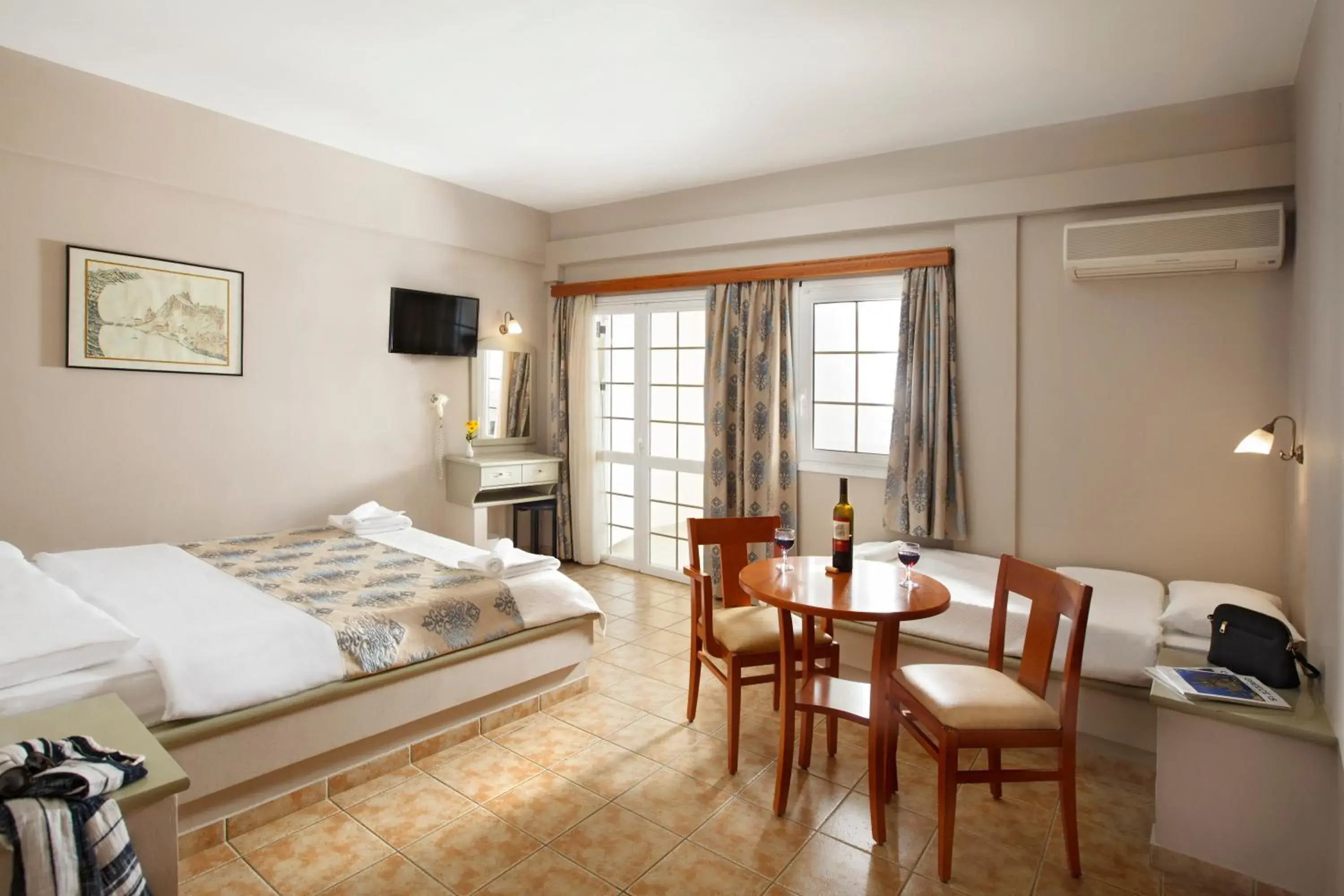 Triple Room with Sea View in Panorama Triple Room with Sea View in Panorama