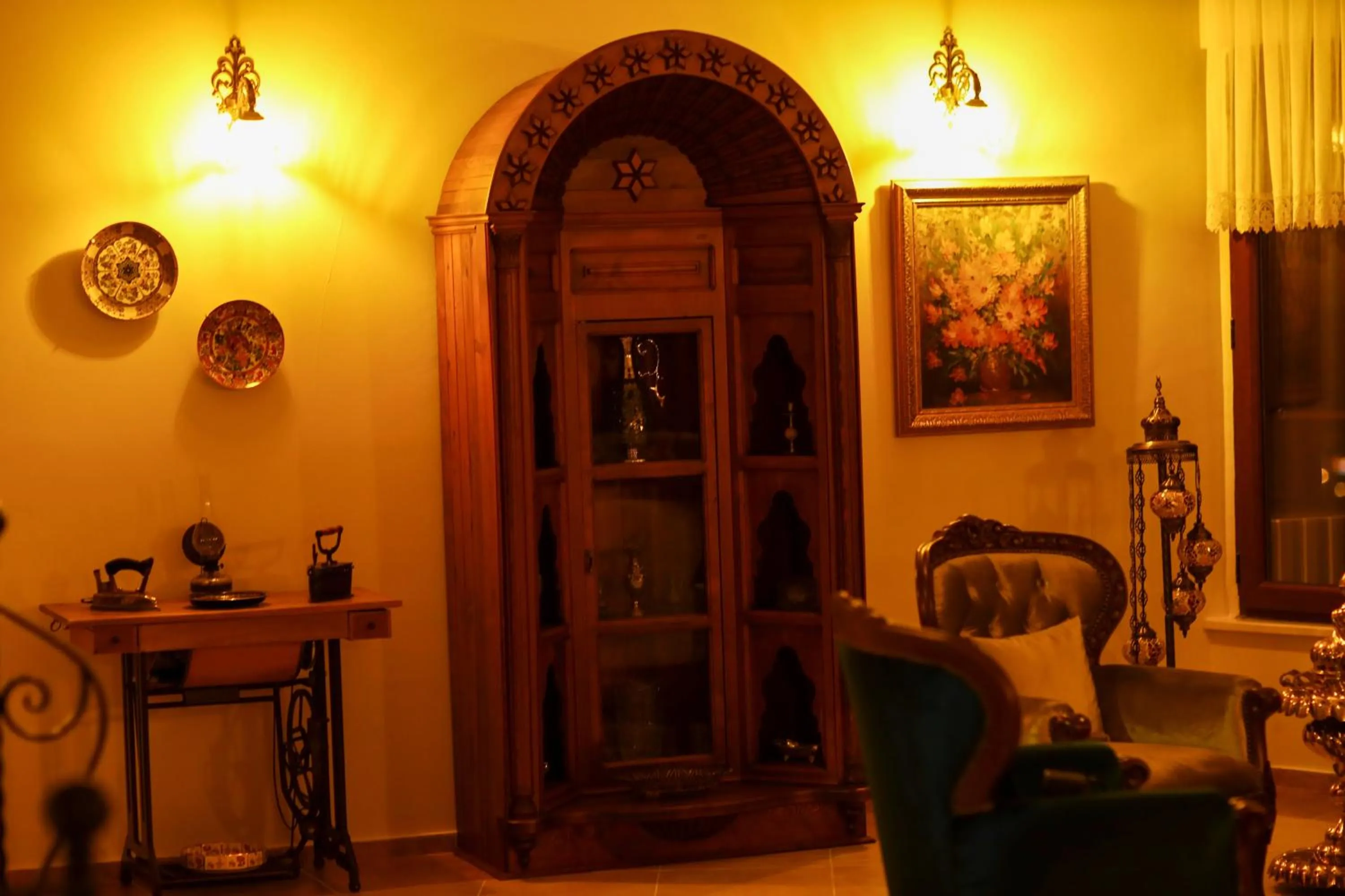 Communal lounge/ TV room in KAZDAĞLARI ZEYTUNİHAN BUTİK OTEL