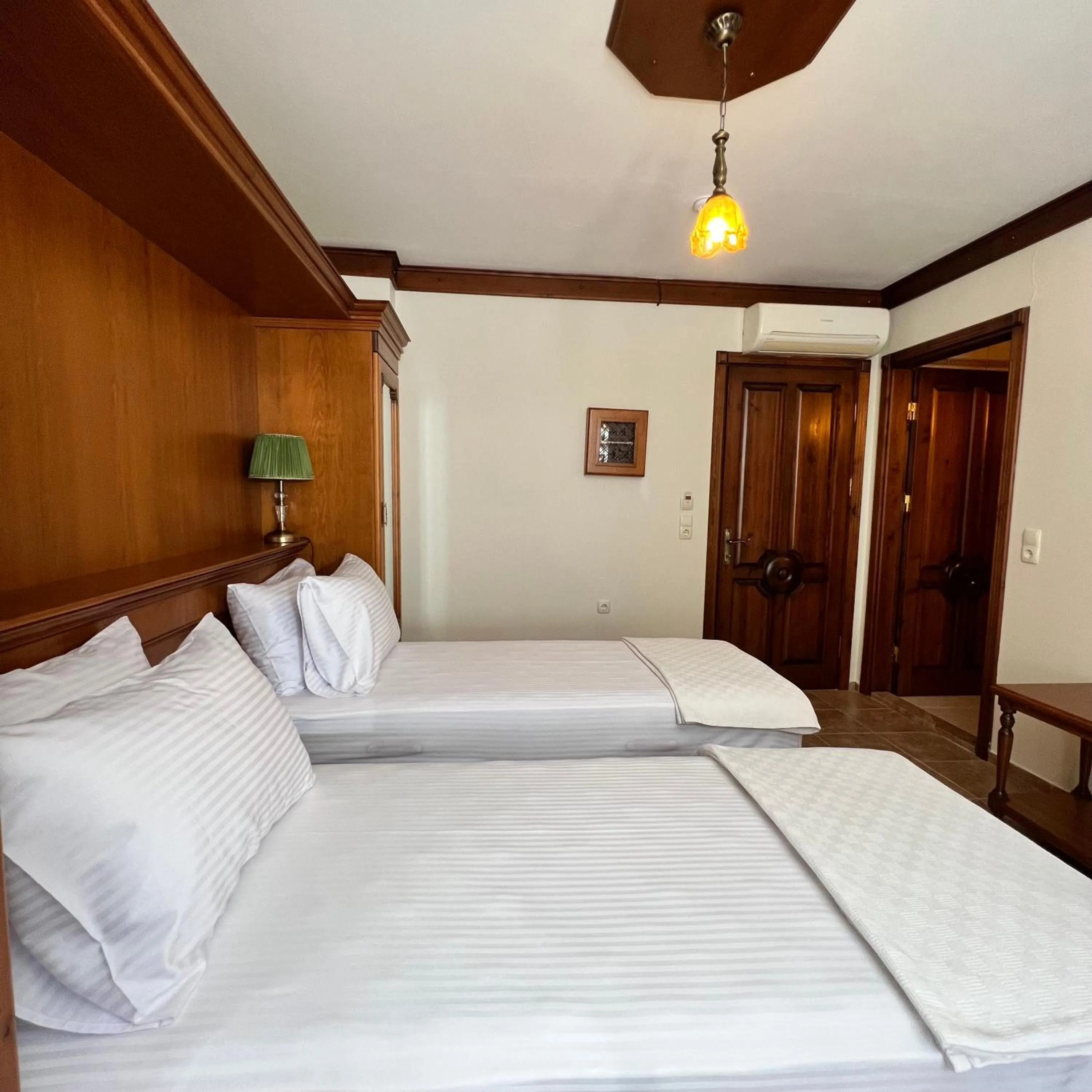 Photo of the whole room, Bed in KAZDAĞLARI ZEYTUNİHAN BUTİK OTEL