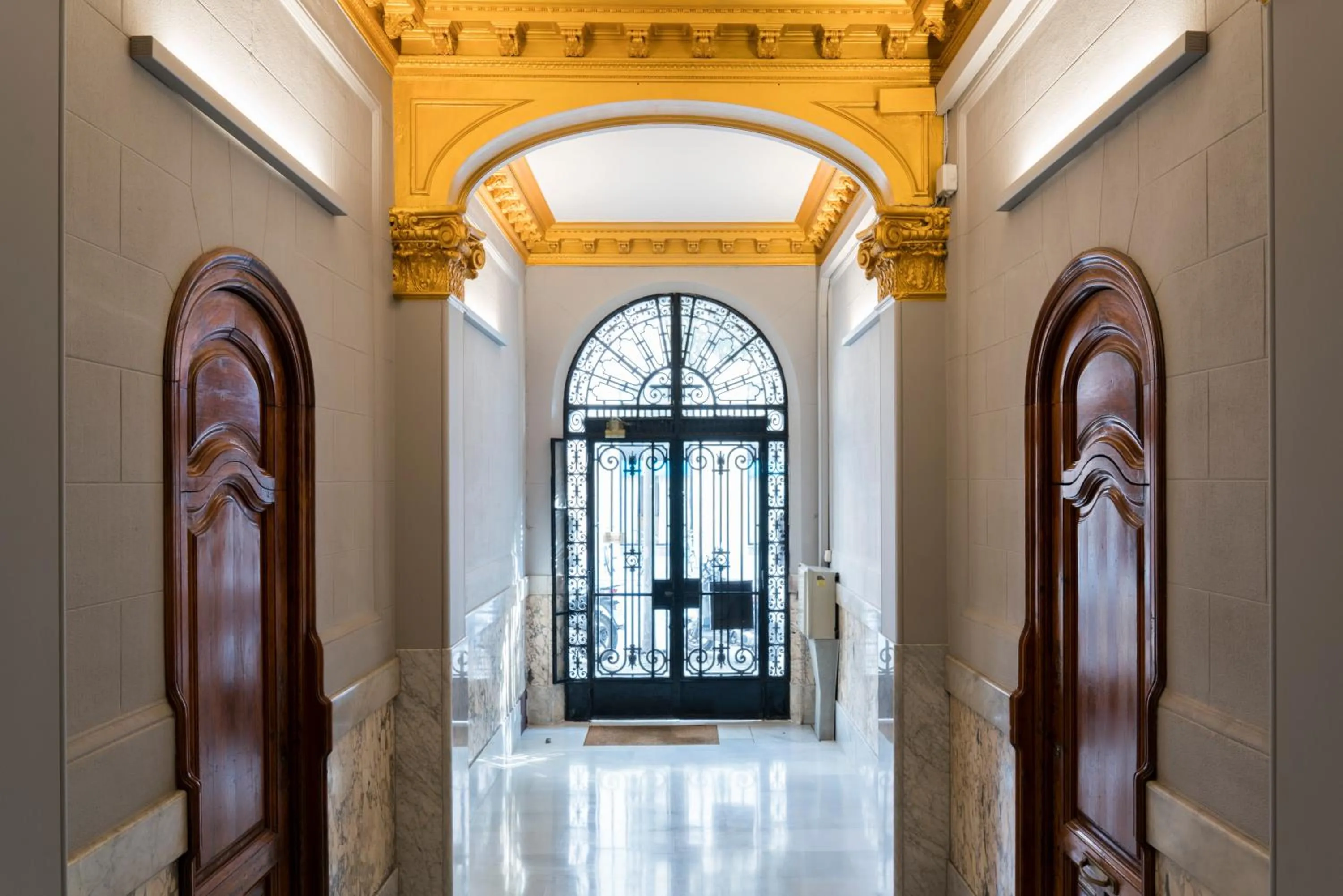 Property building in Barcelonaguest