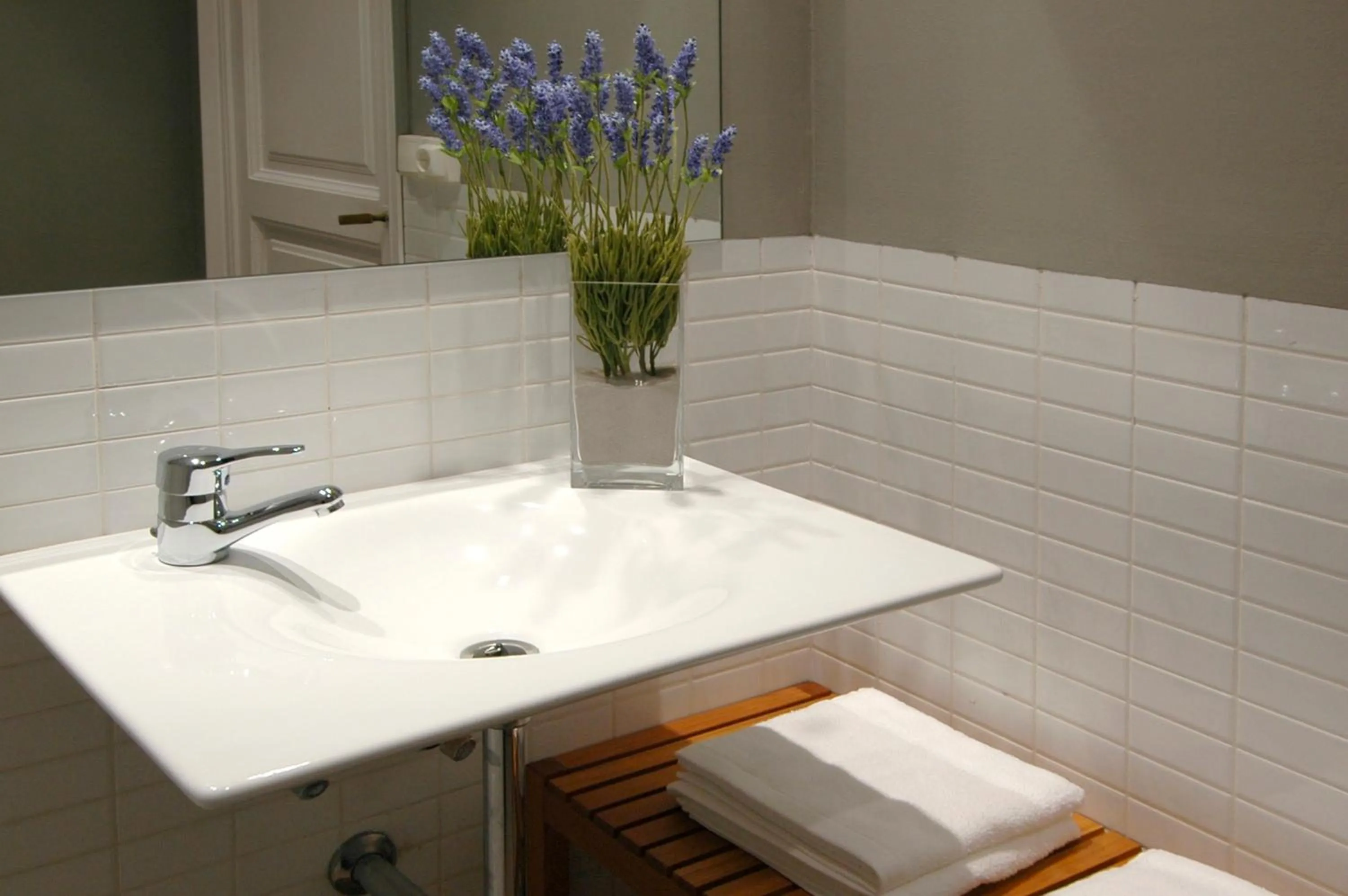 Bathroom in Barcelonaguest