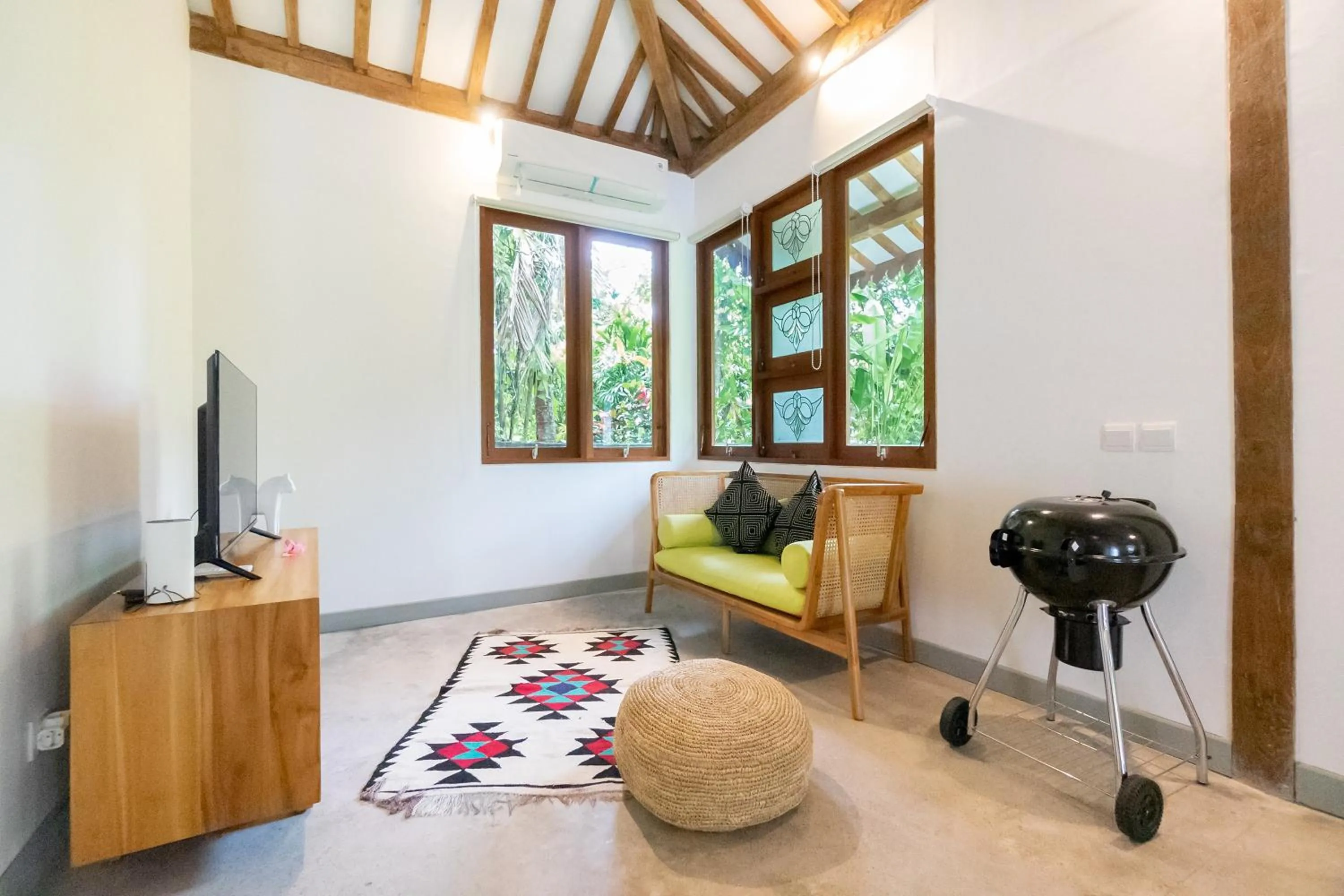 TV and multimedia in Singgah di Ubud 2