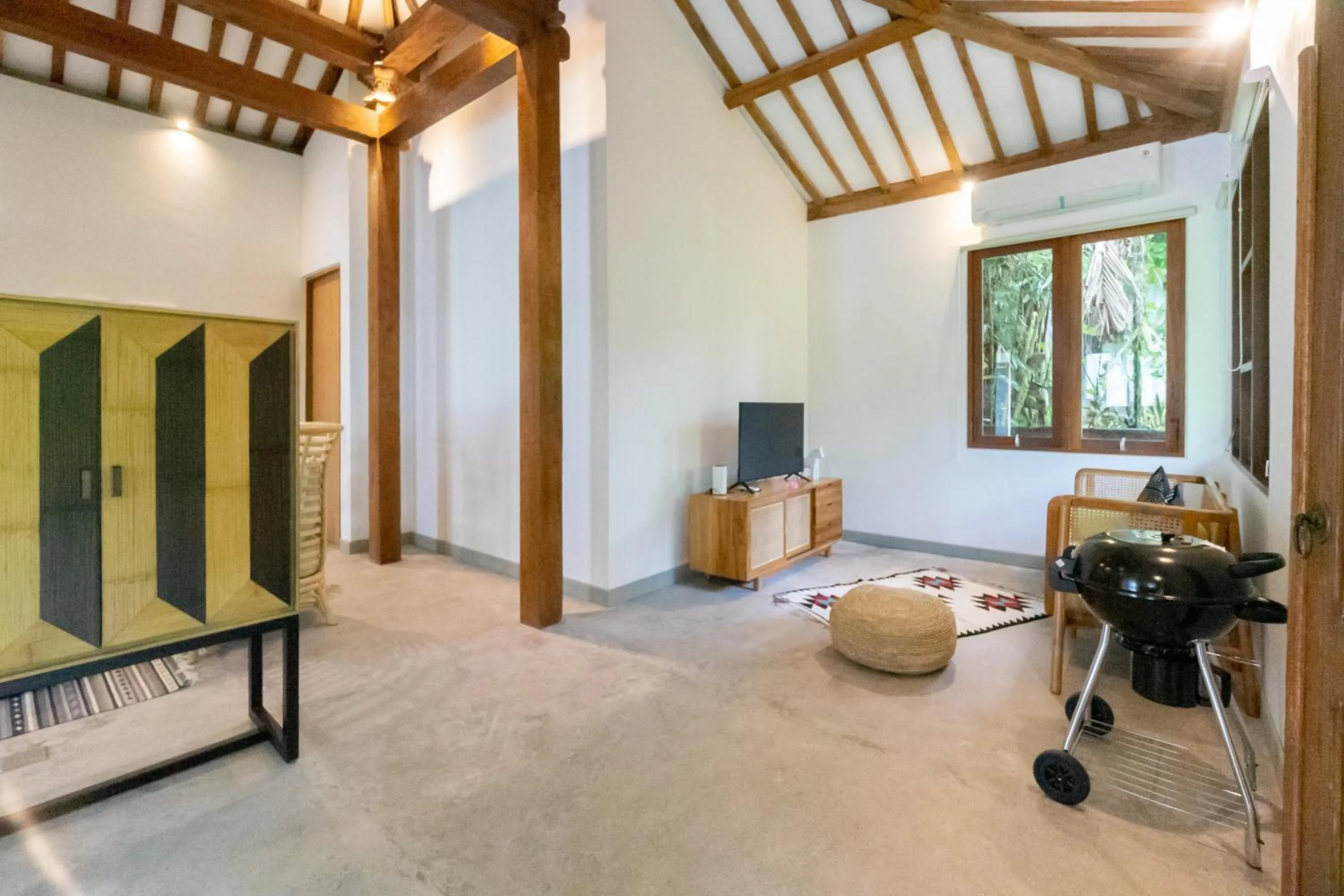 TV and multimedia in Singgah di Ubud 2