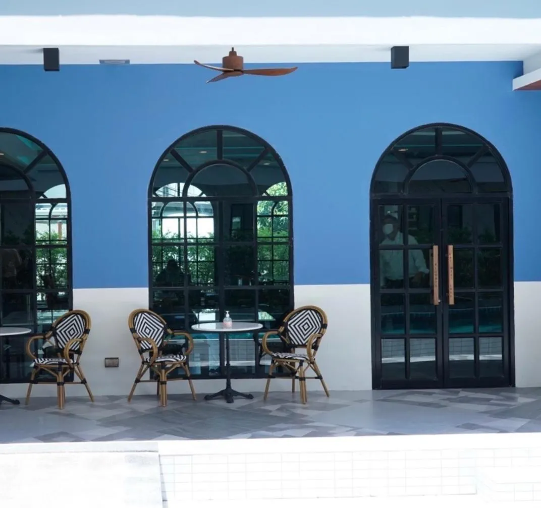 Lounge or bar in Cozy Blu Suvarnabhumi