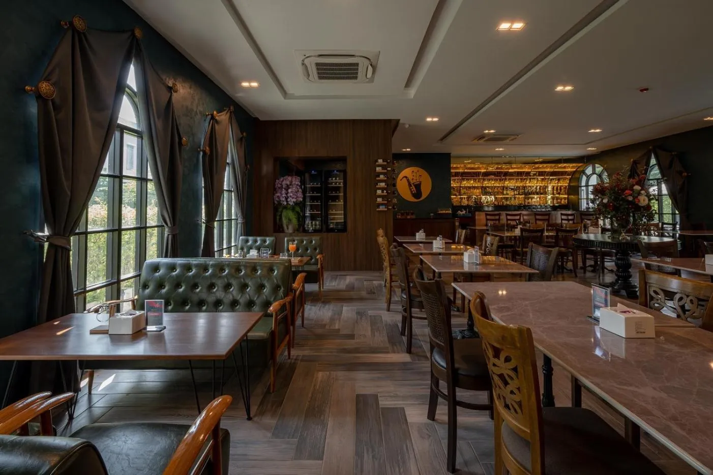 Restaurant/places to eat in Cozy Blu Suvarnabhumi