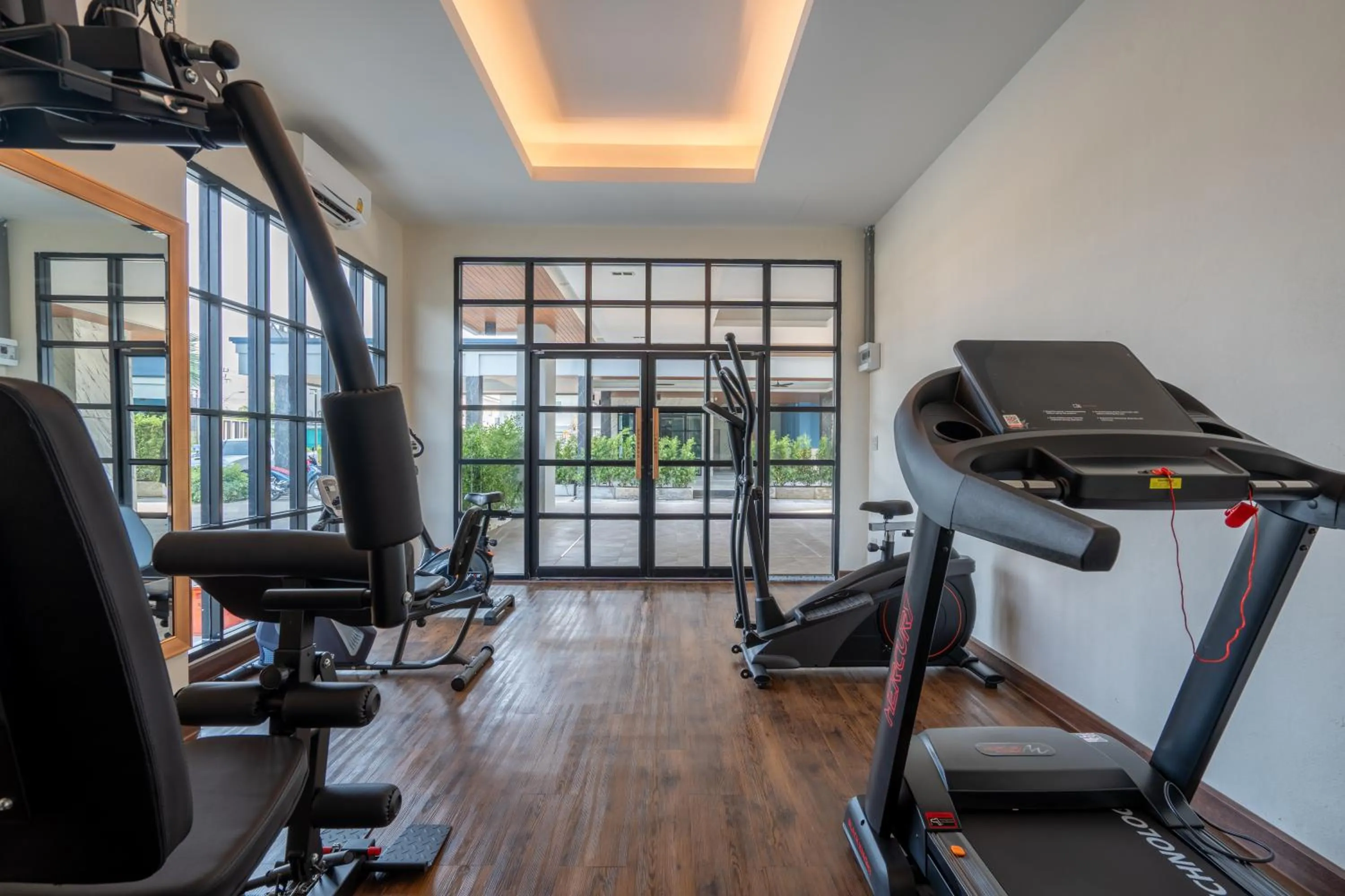 Fitness centre/facilities in Cozy Blu Suvarnabhumi