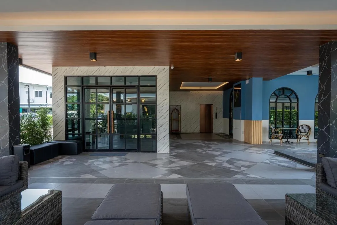 Lobby or reception in Cozy Blu Suvarnabhumi