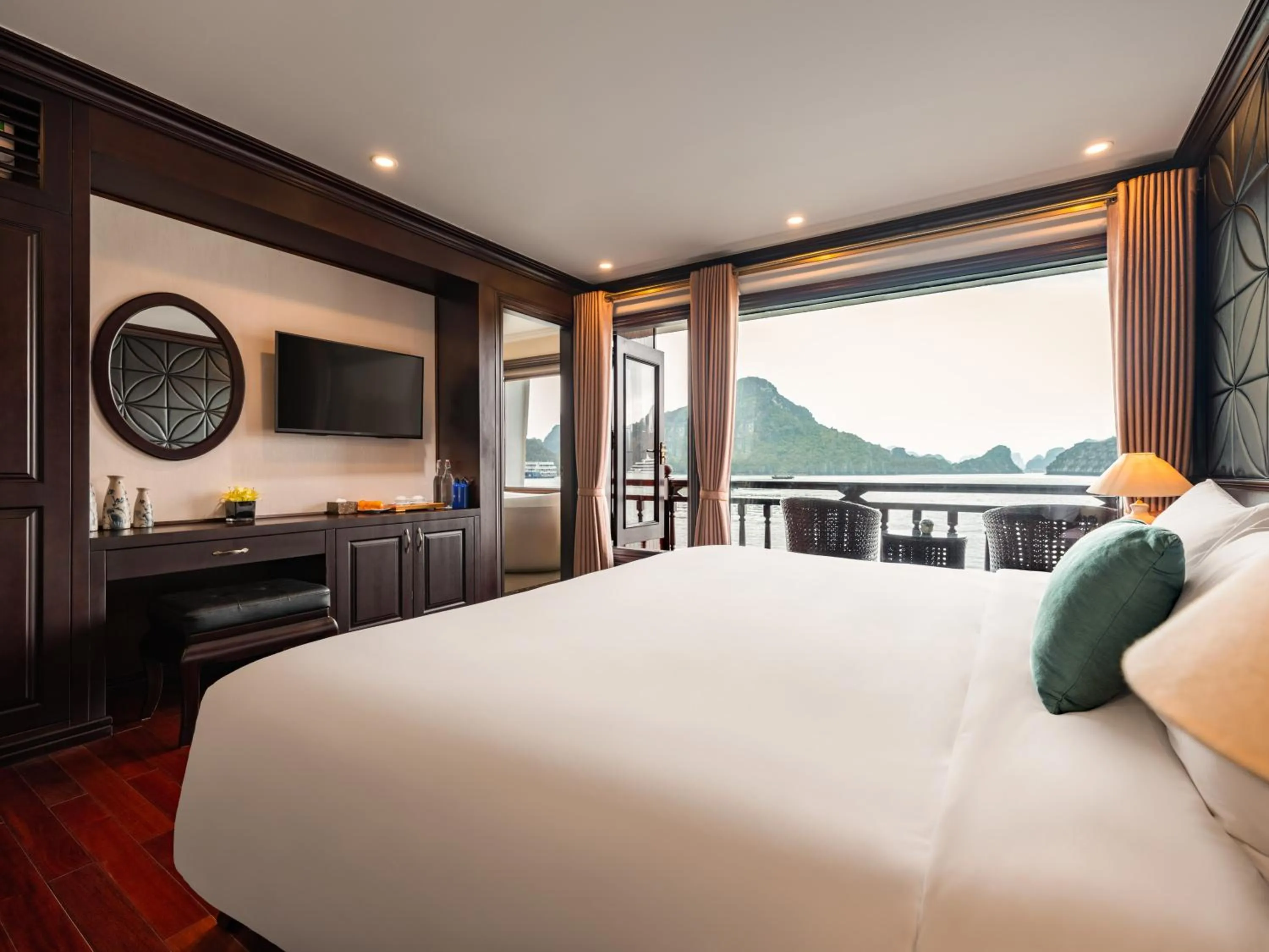 Bed in Aqua Of The Seas Cruise Halong by AHG