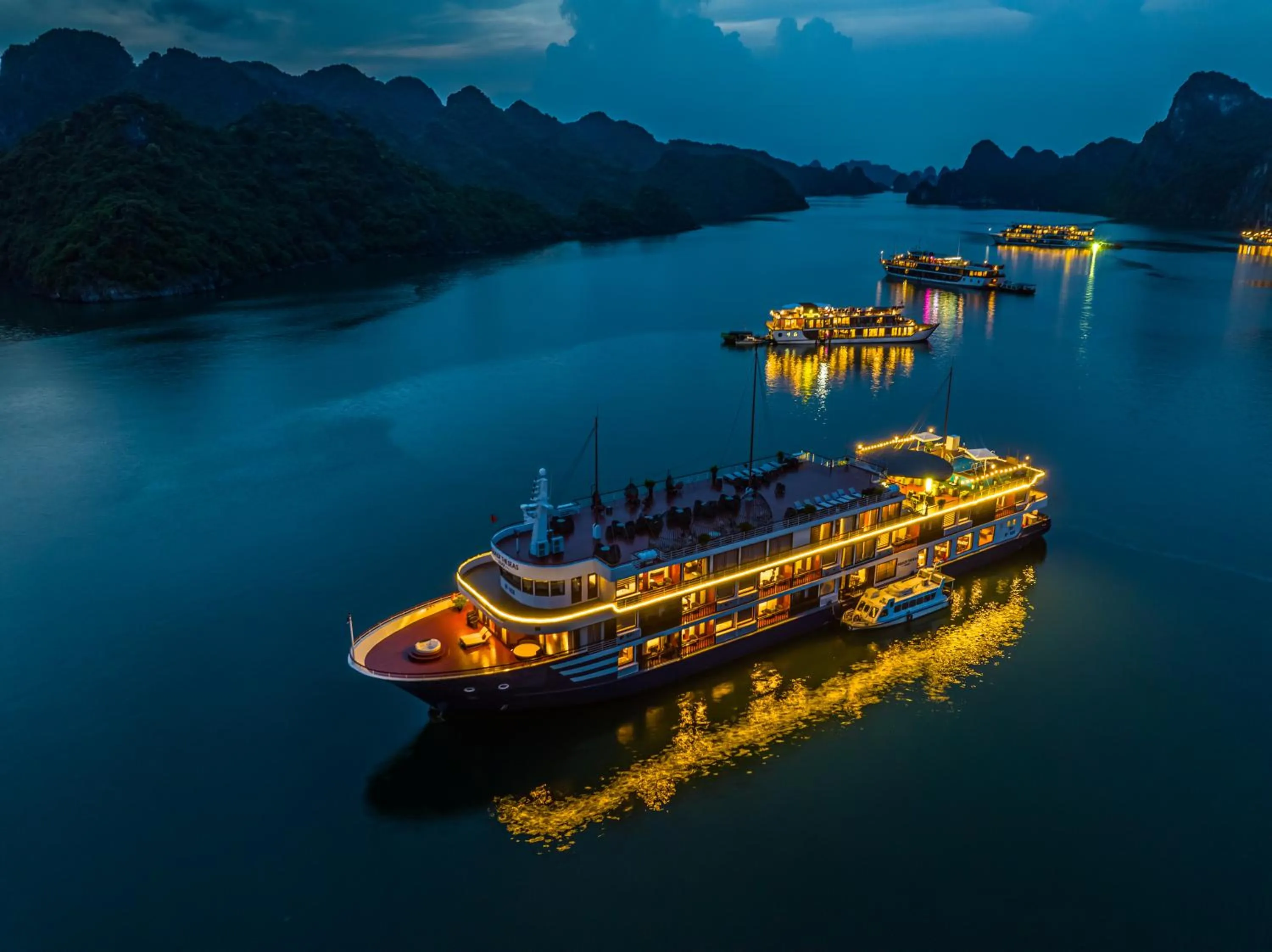 Property building in Aqua Of The Seas Cruise Halong by AHG
