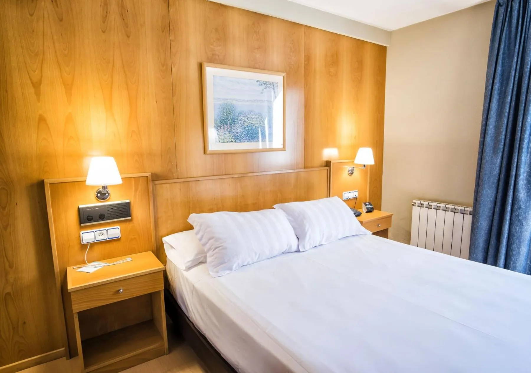 Bed in Hotel Alda Castelao