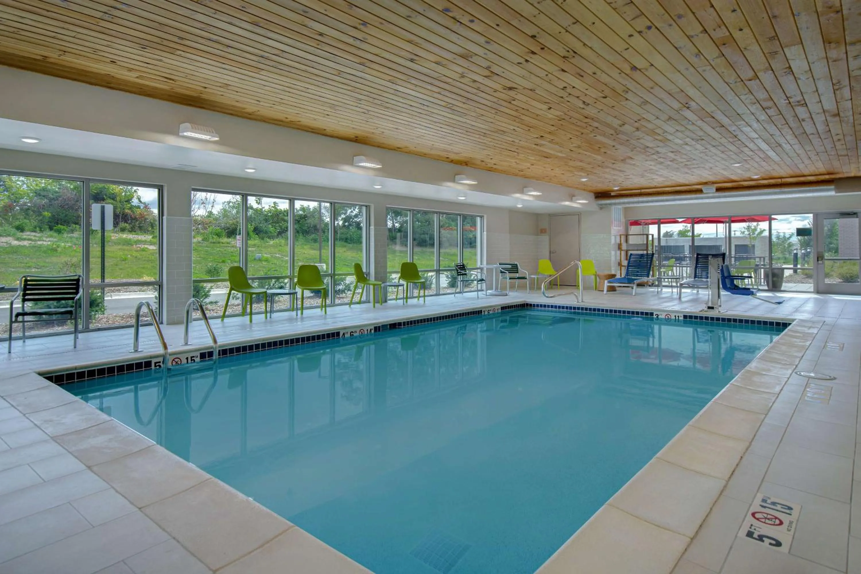 Pool view in Home2 Suites By Hilton Grand Rapids Airport