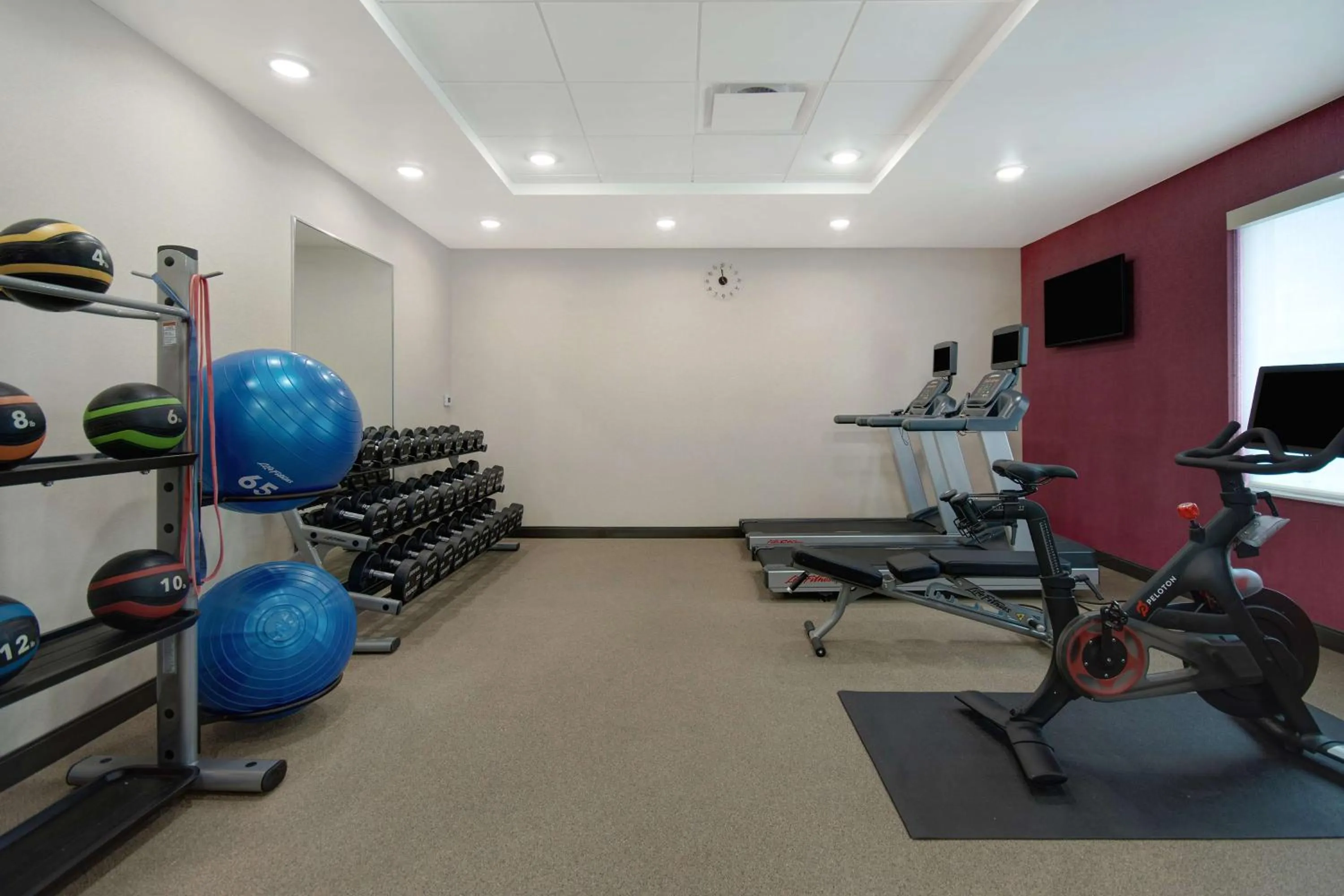 Fitness centre/facilities in Home2 Suites By Hilton Grand Rapids Airport