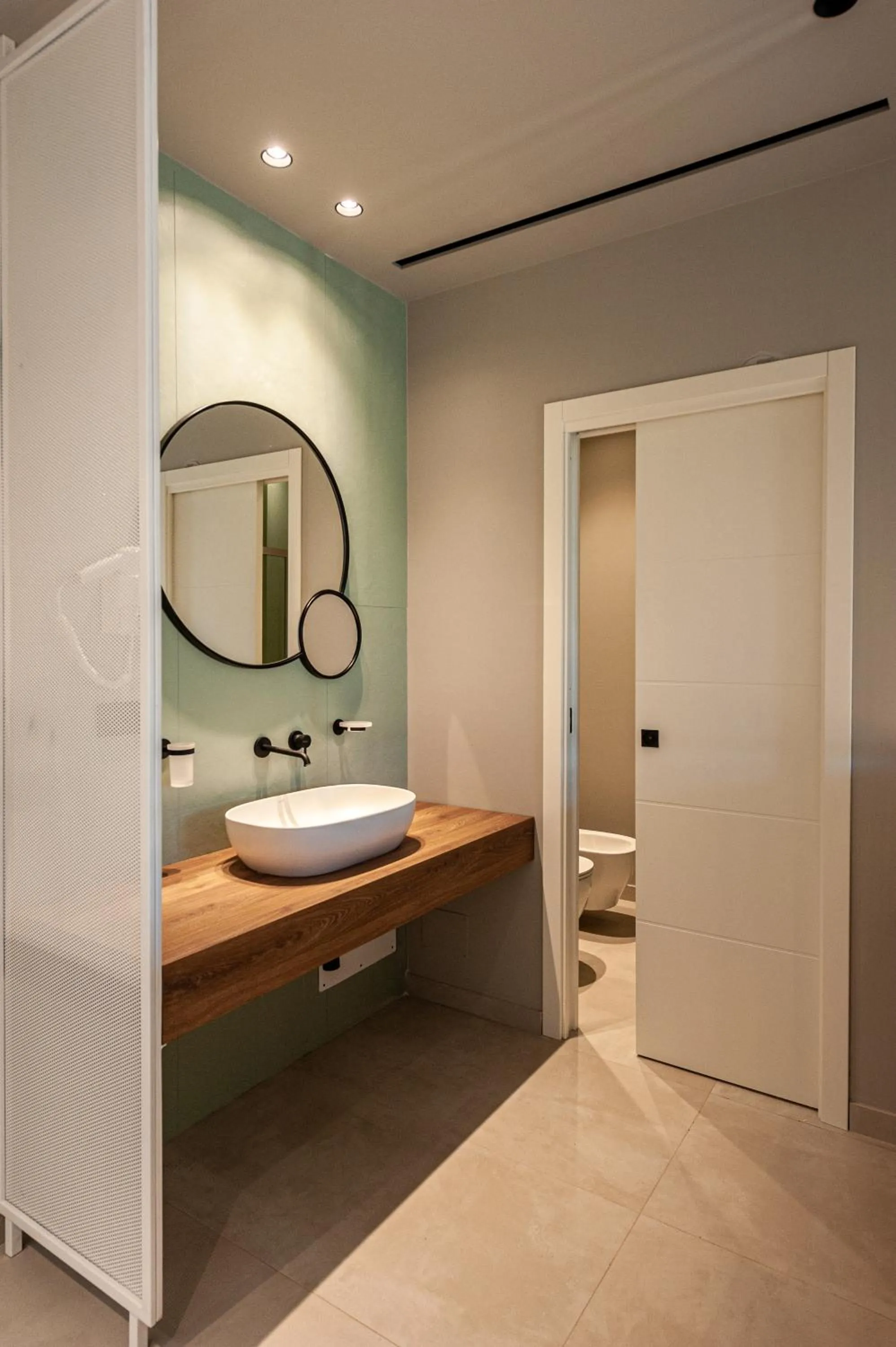 Shower in Limen Wellness Hotel & Spa