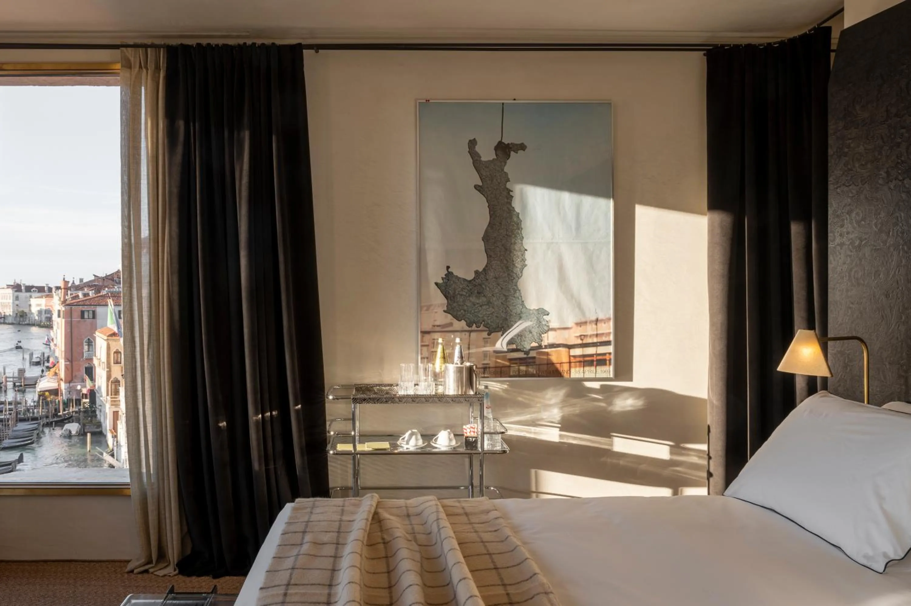 View (from property/room), Bed in The Venice Venice Hotel