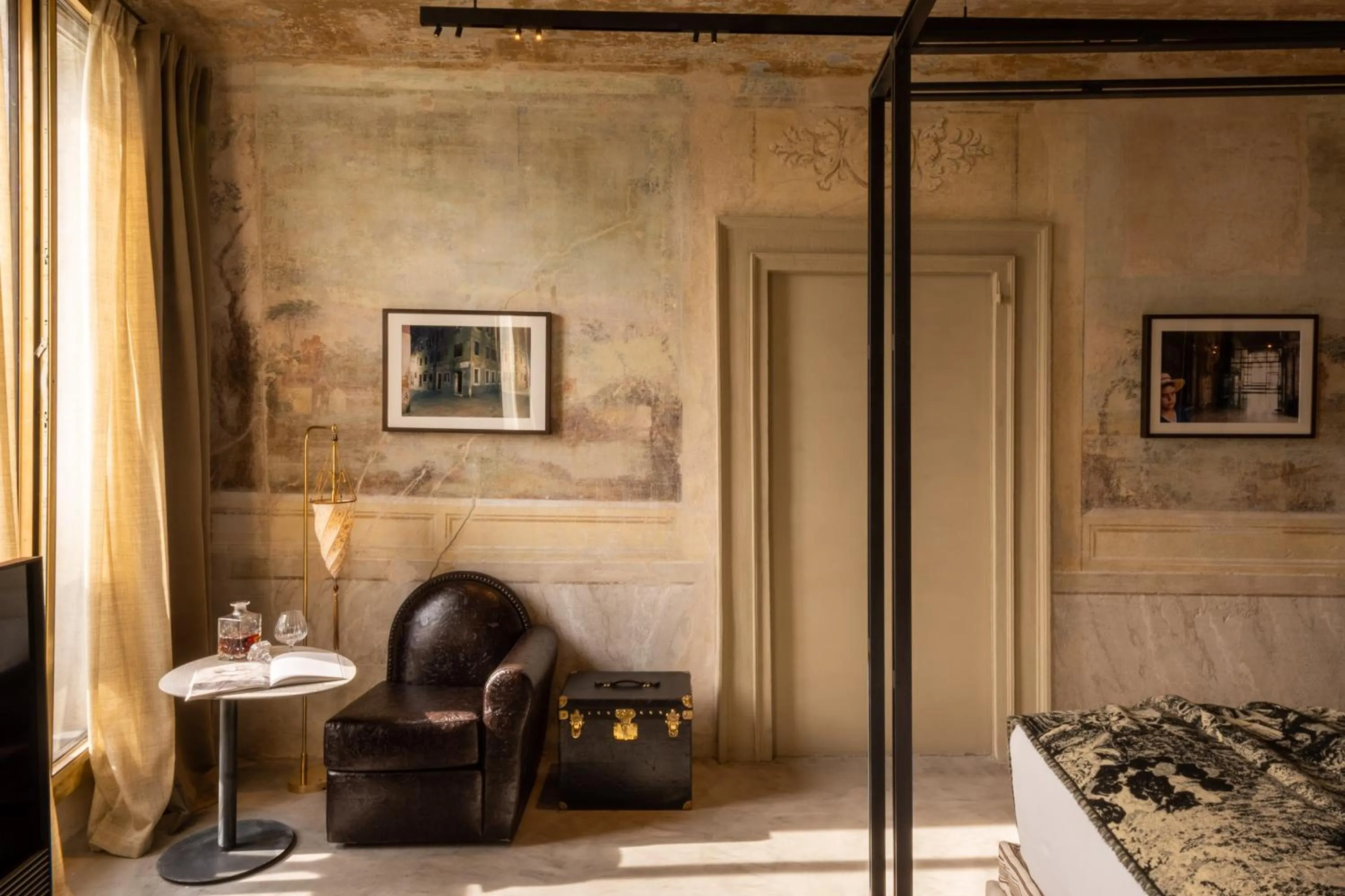 Photo of the whole room, Bed in The Venice Venice Hotel