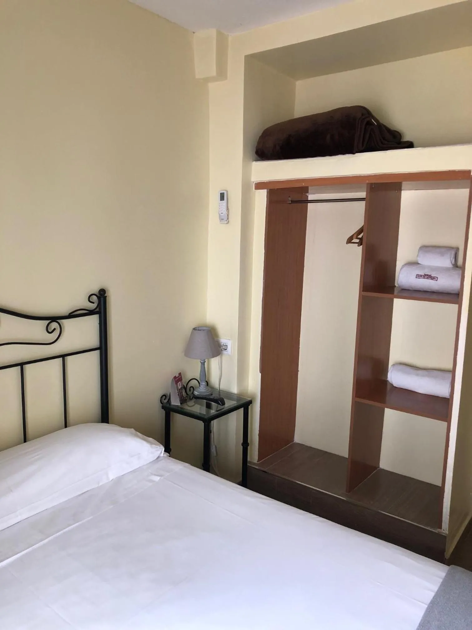 Bedroom, Bed in Hospedería Luis de Góngora