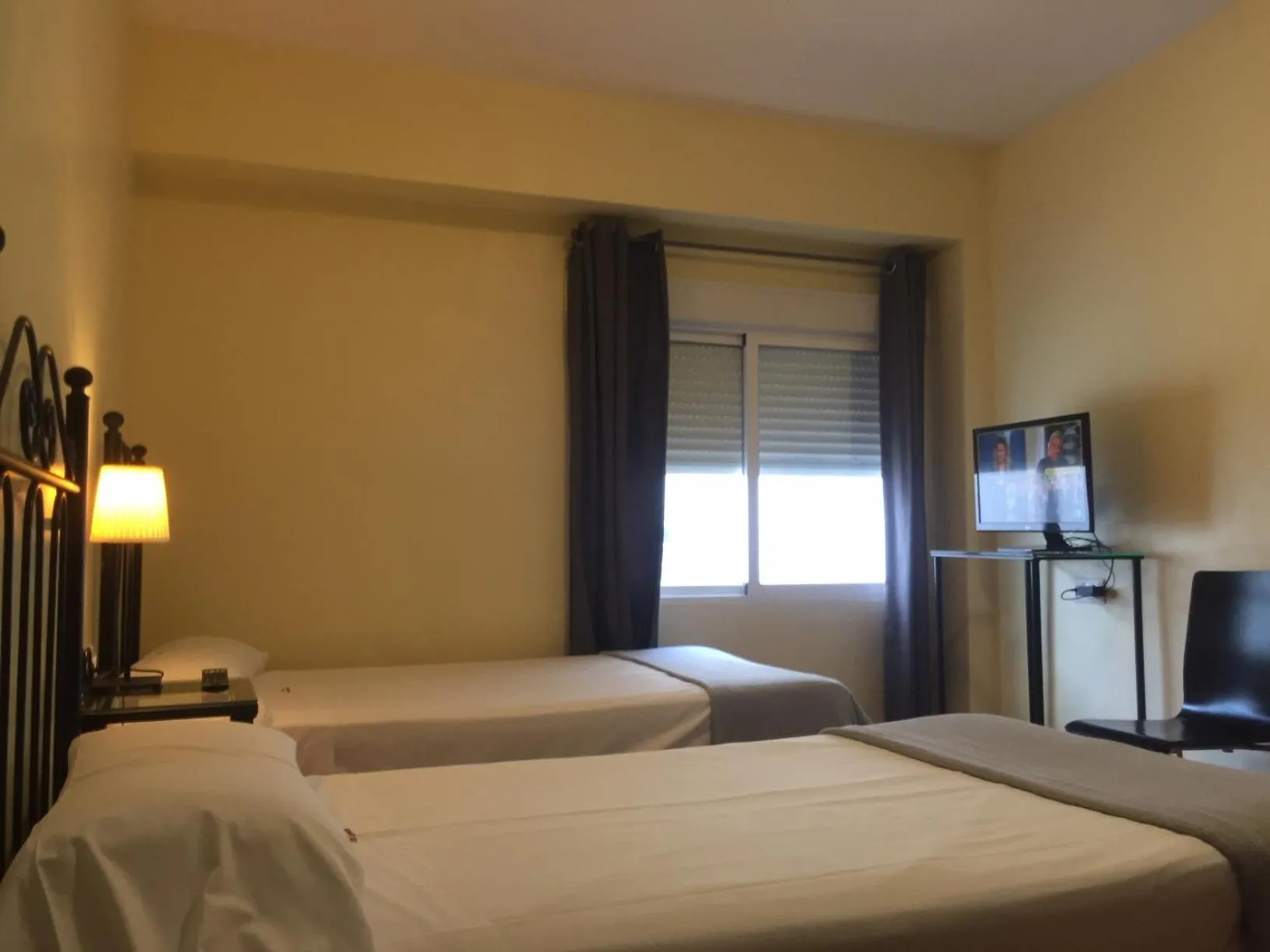 Bedroom, Bed in Hospedería Luis de Góngora