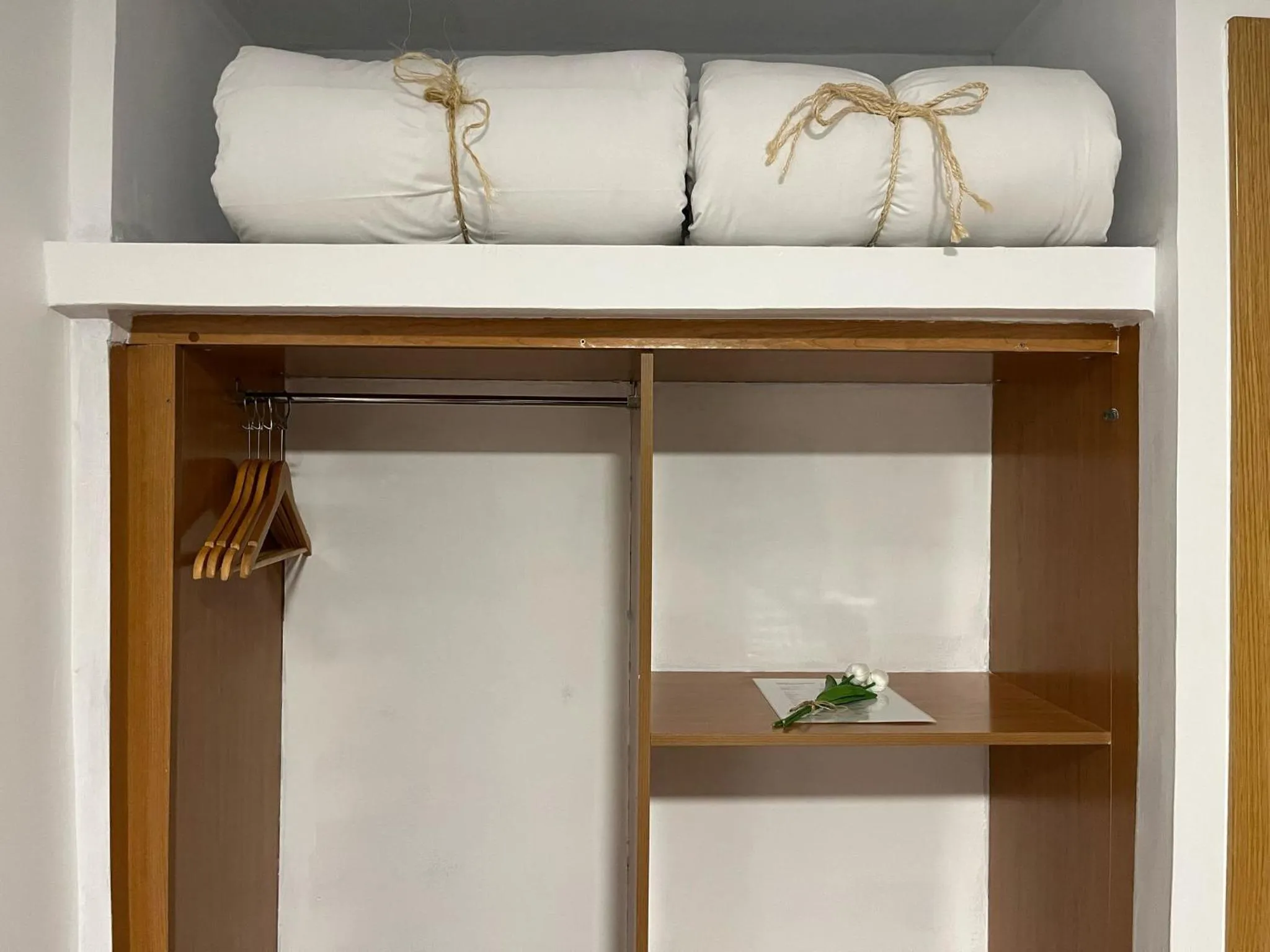 wardrobe in Hospedería Luis de Góngora