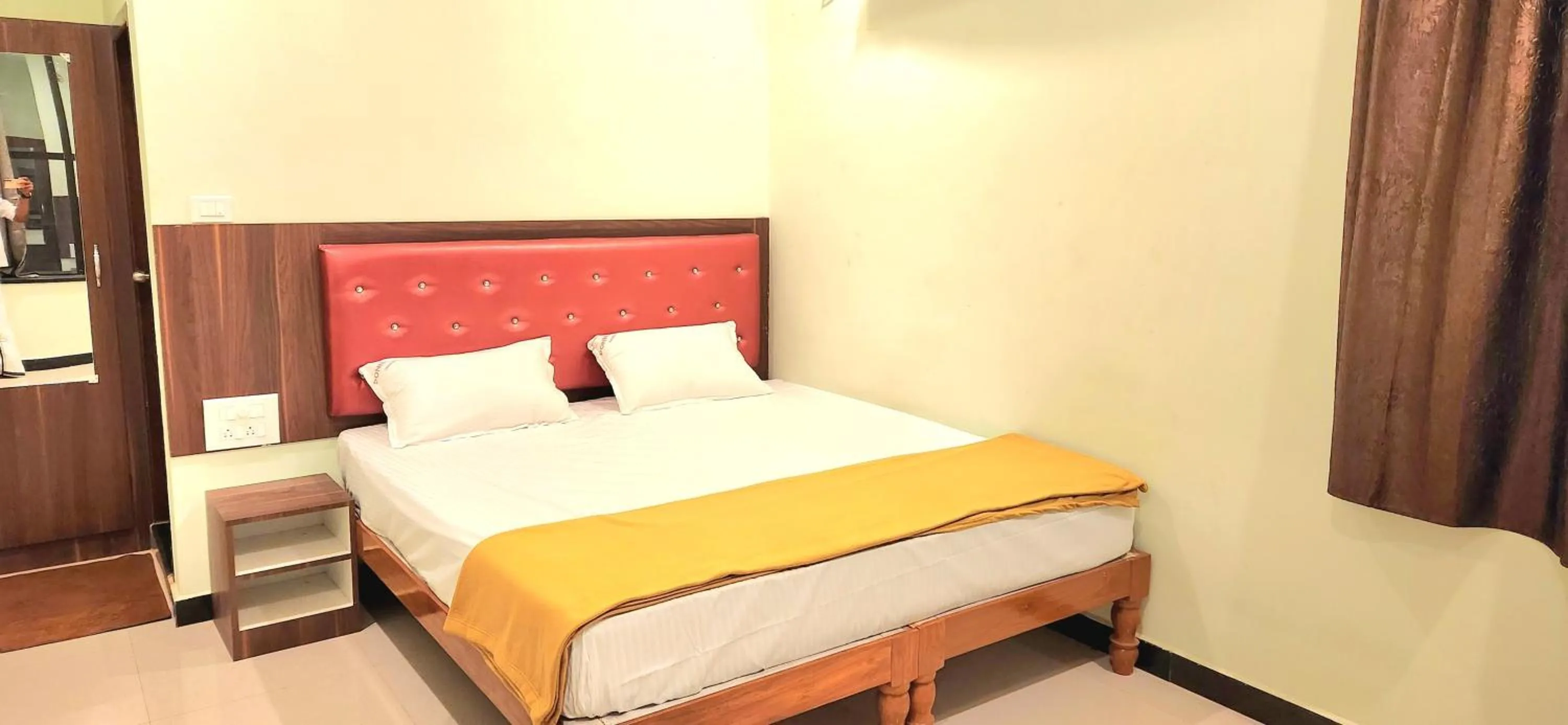 Bedroom in Ponni Residency Thanjavur