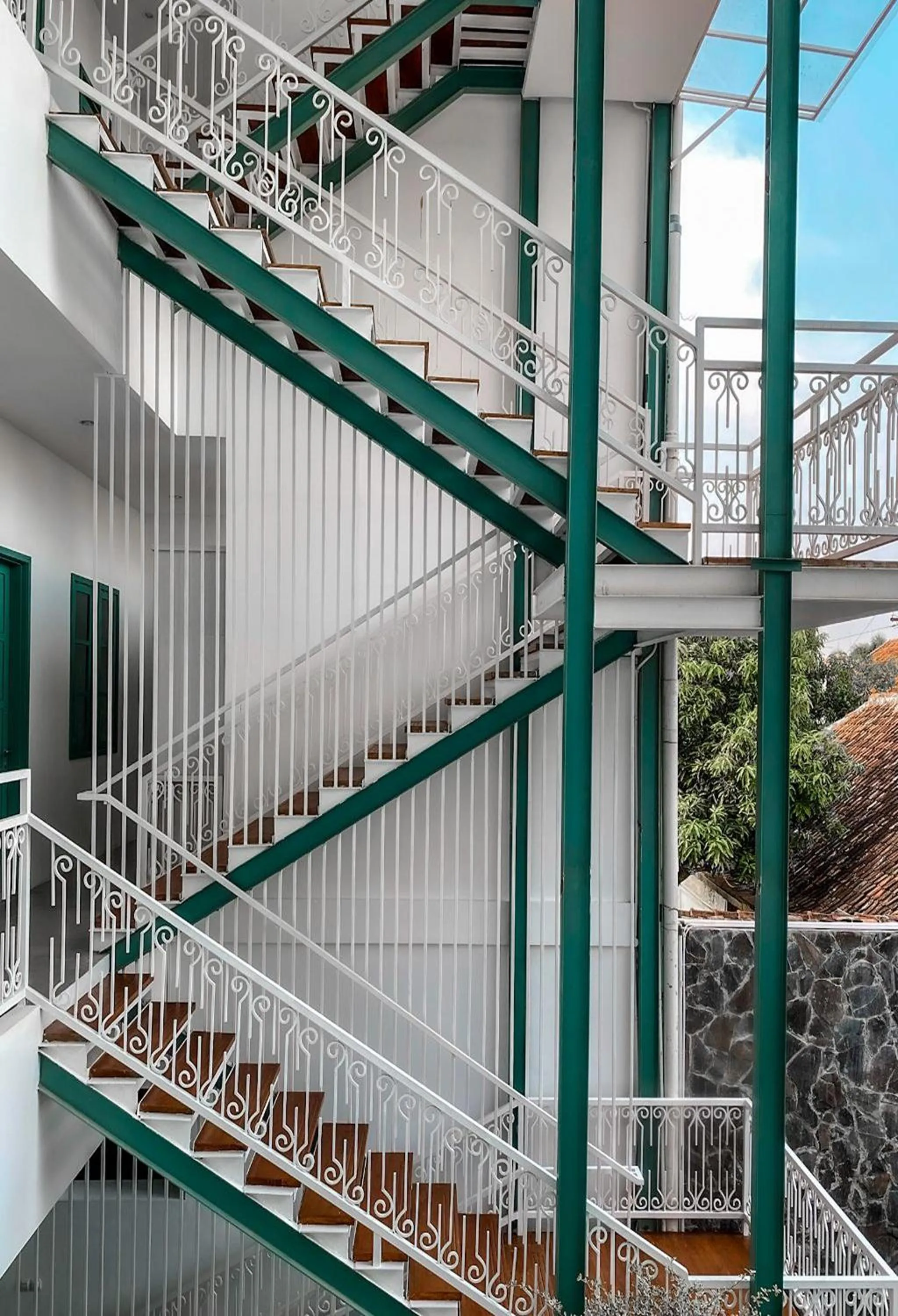 Day in Binumar Guest House