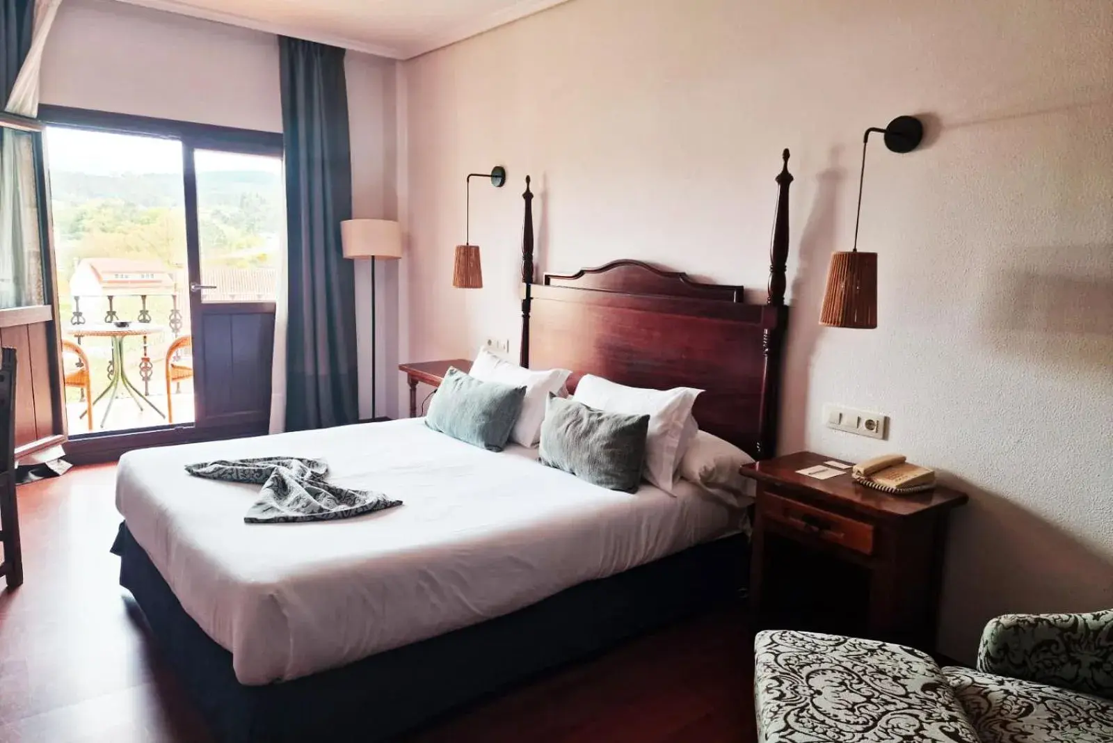 Deluxe Double Room with Balcony in Hotel Pazo O Rial Deluxe Double Room with Balcony in Hotel Pazo O Rial