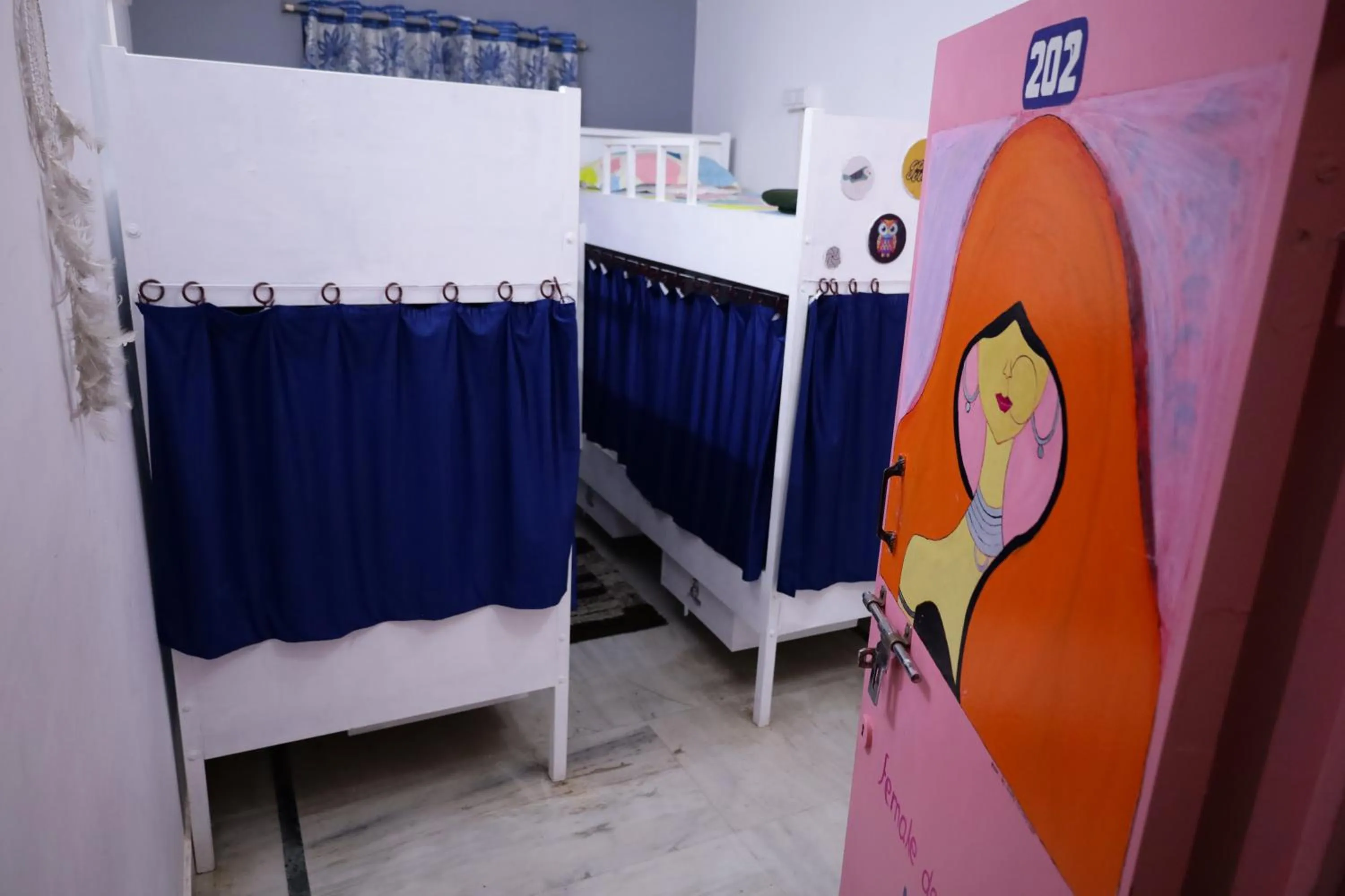 Bed in 4-Bed Female Dormitory Room in Tamasha Udaipur