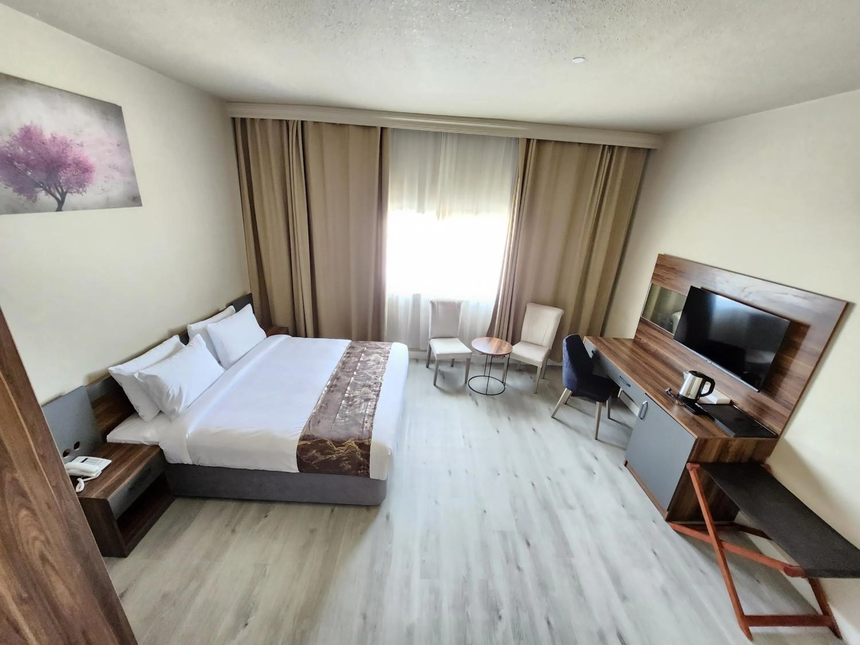 Bedroom, Bed in The Saj Hotel