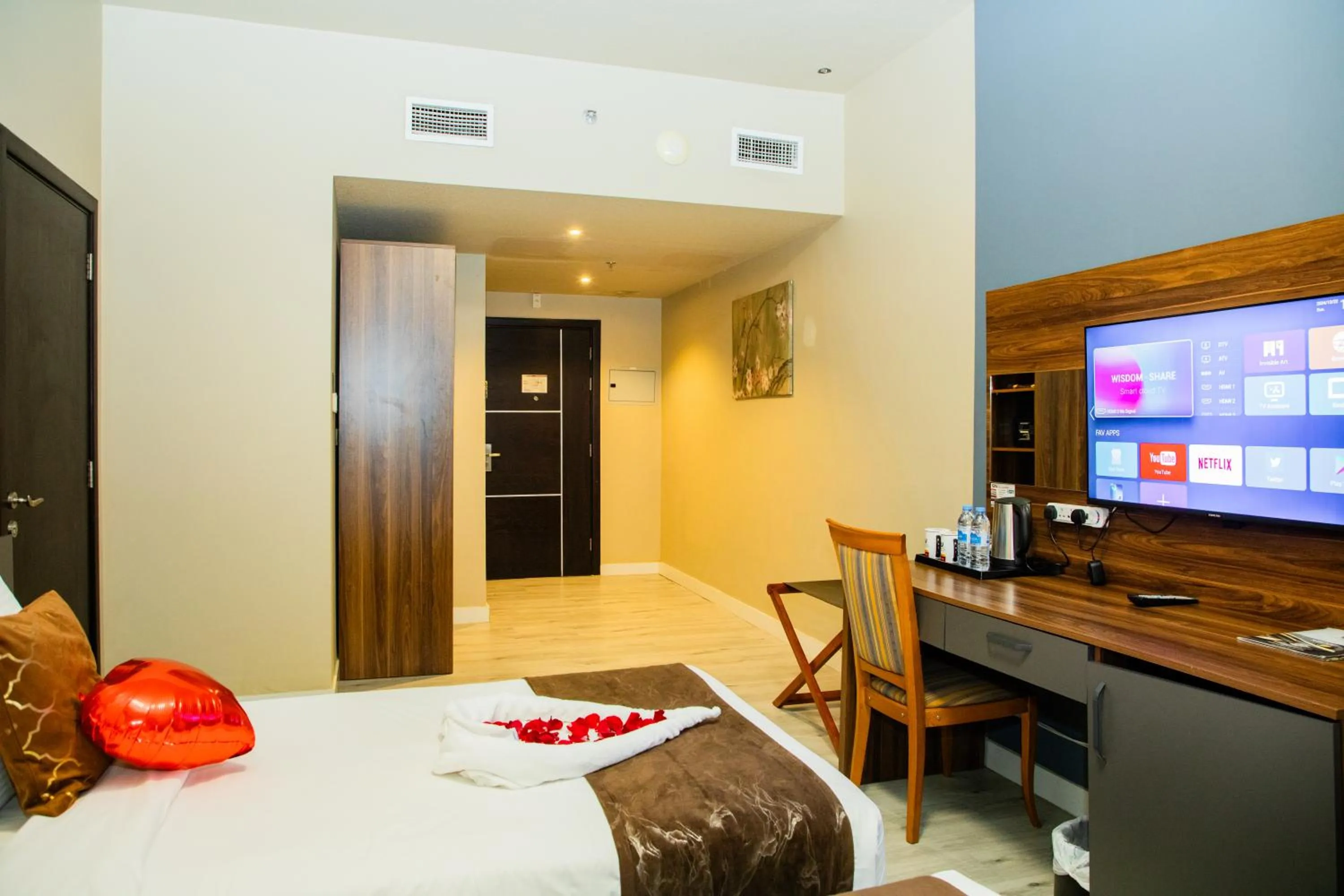 Decorative detail, Bed in The Saj Hotel