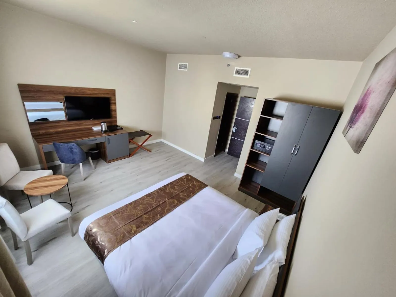 Bedroom, Bed in The Saj Hotel