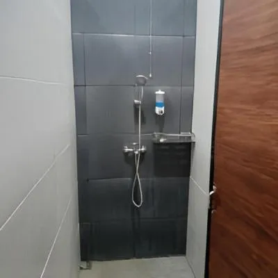Shower in Komodo Indah Hotel