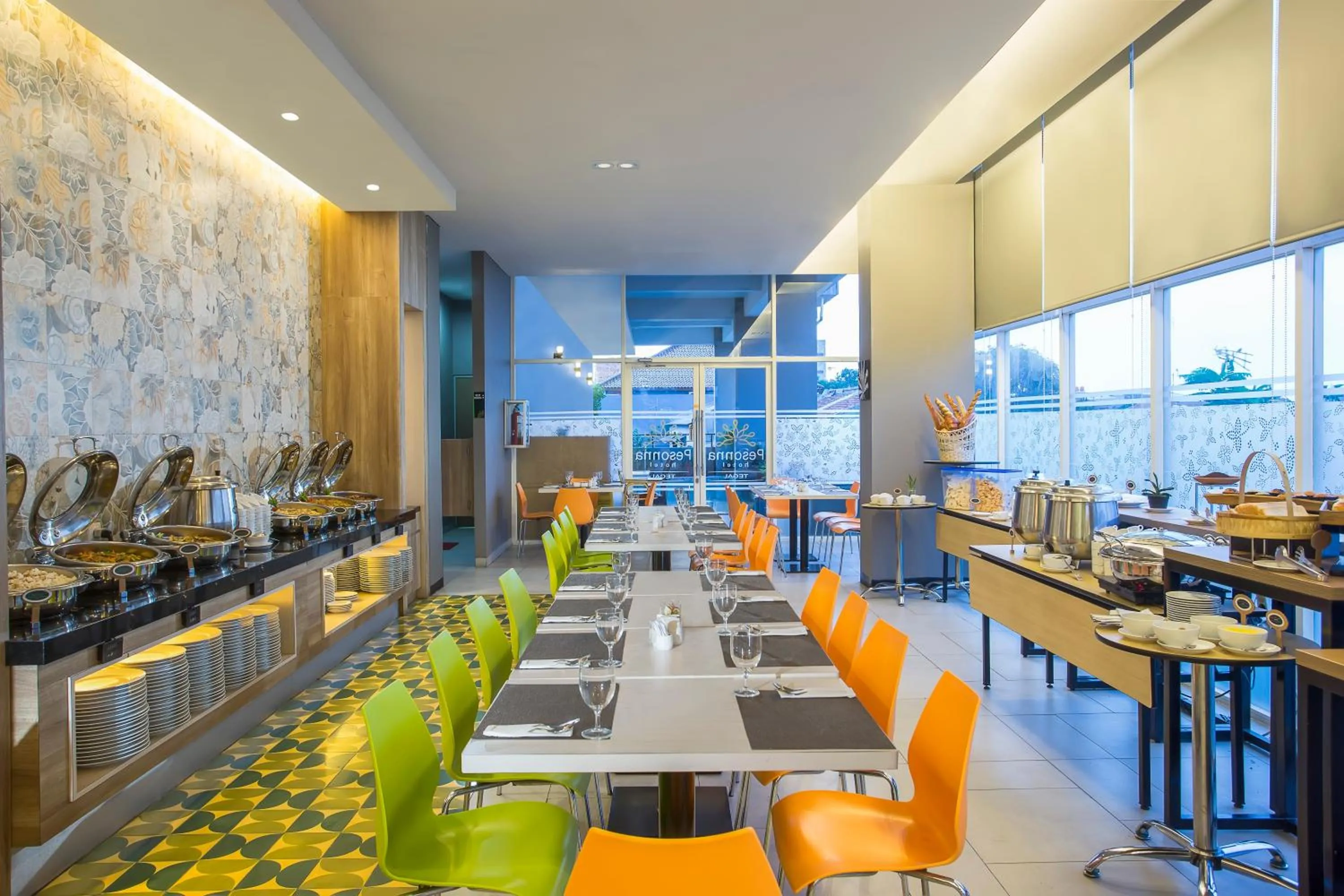 Restaurant/places to eat in KHAS Tegal Hotel