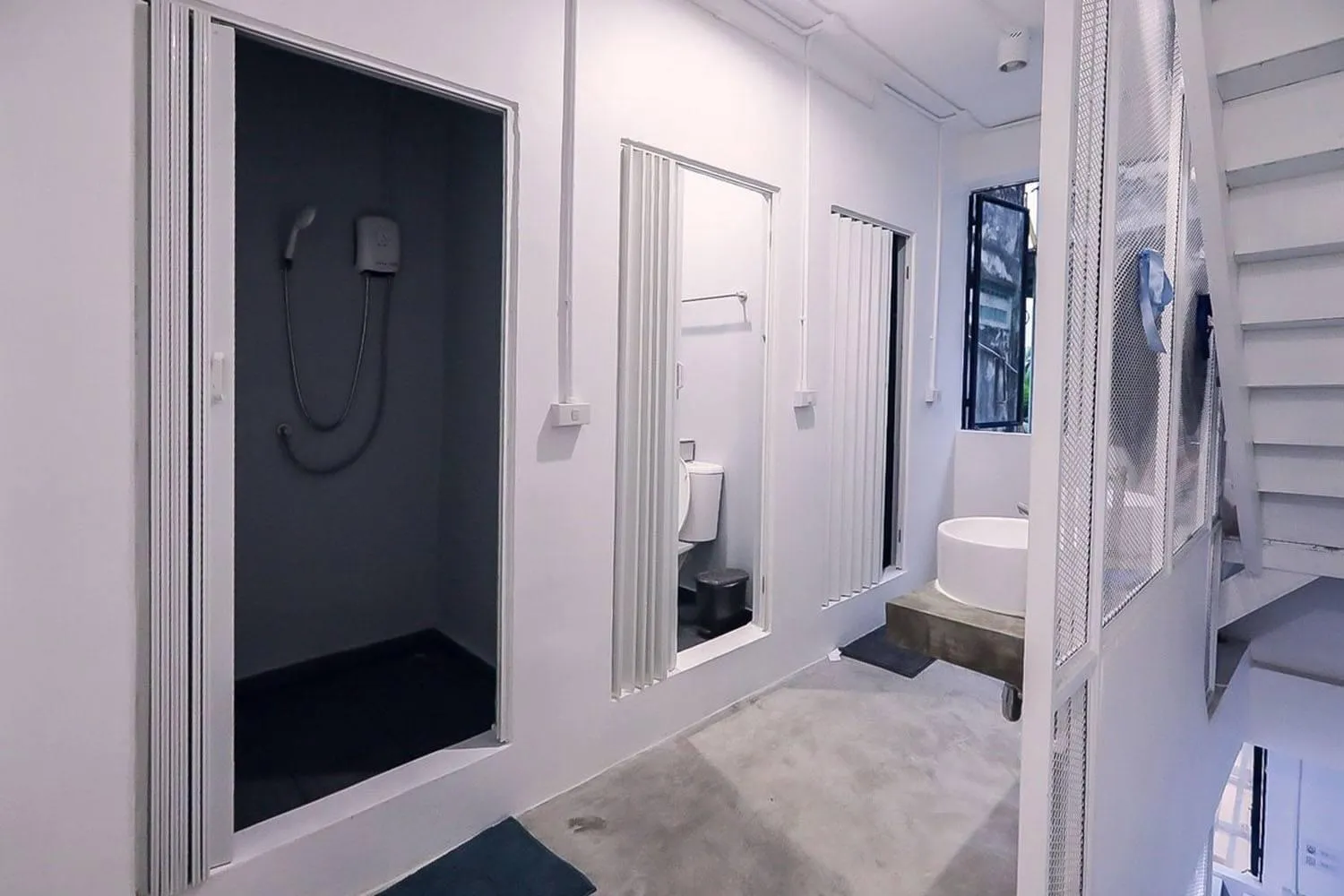 Bathroom in Local Time Bangkok Hostel&Cafe