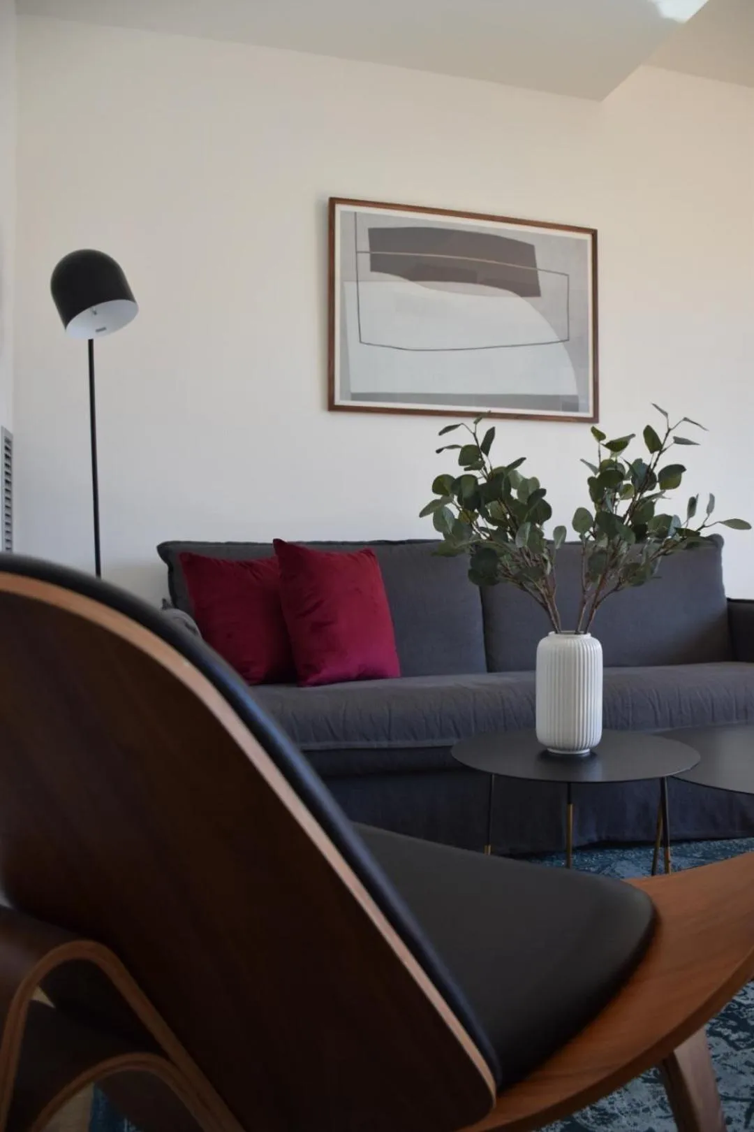 Living room in Vale Suites