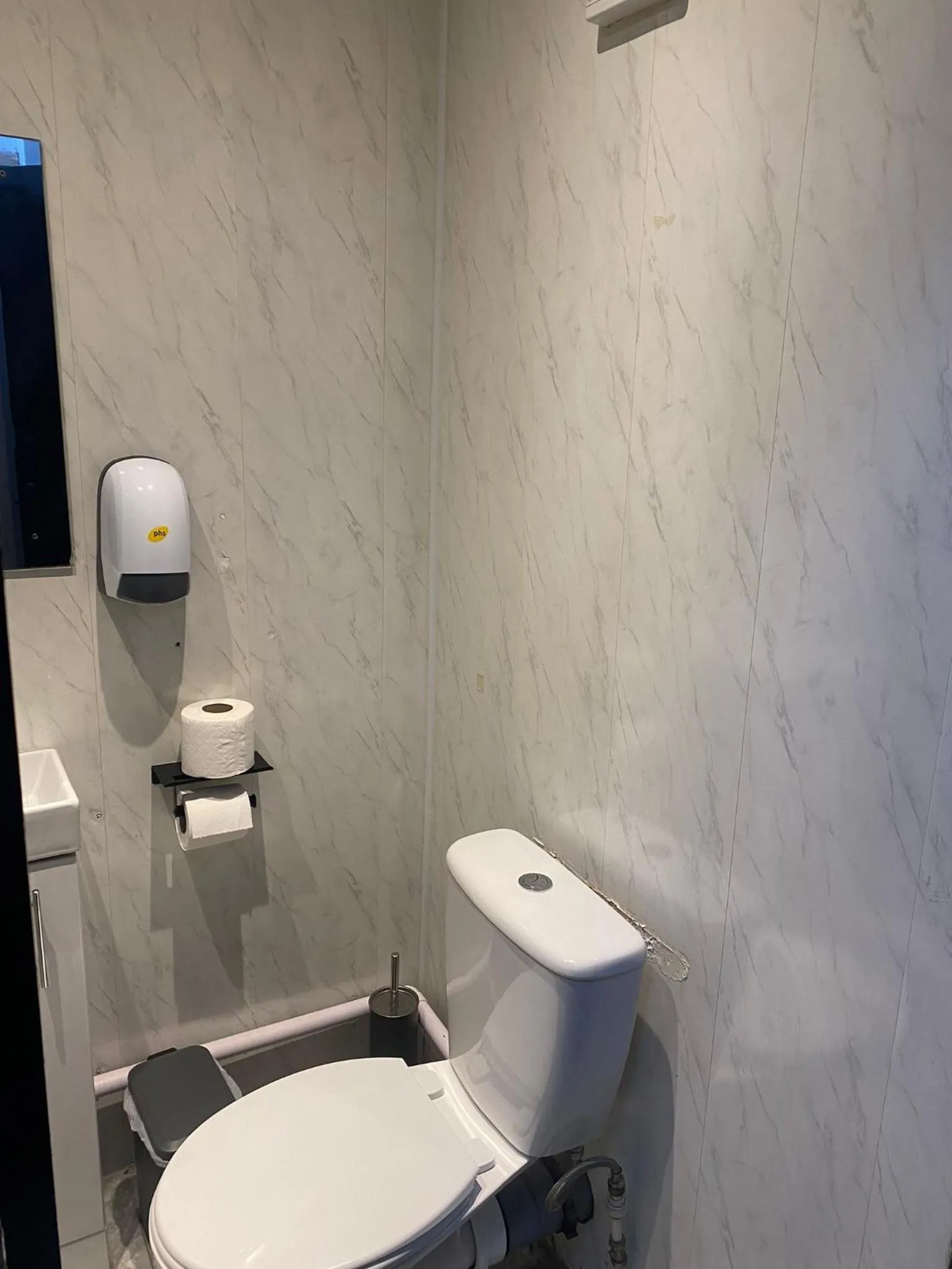 Bathroom in Black Ocean Holiday Apartments