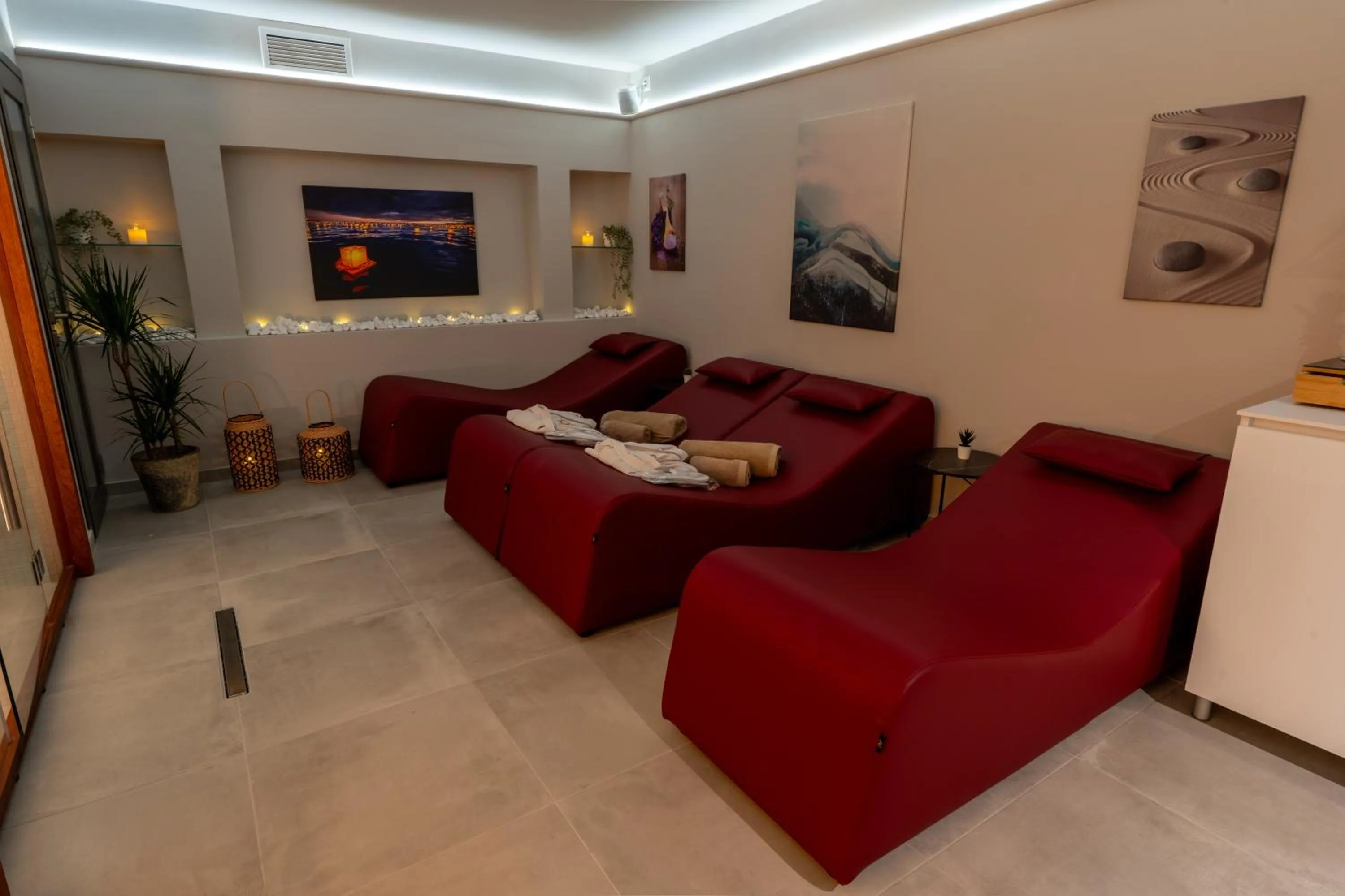 Spa and wellness centre/facilities in 507 Athens