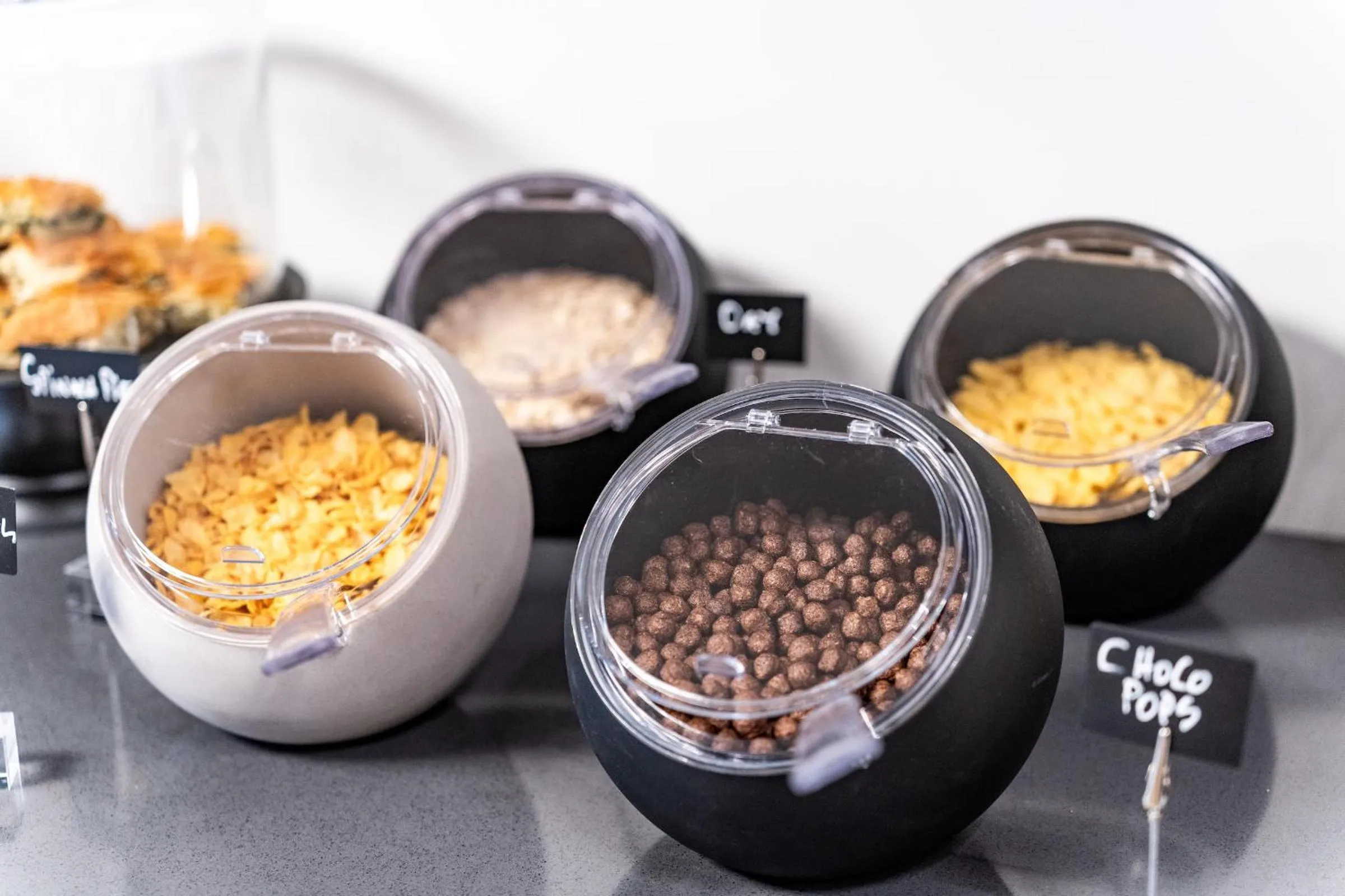 Buffet breakfast in 507 Athens