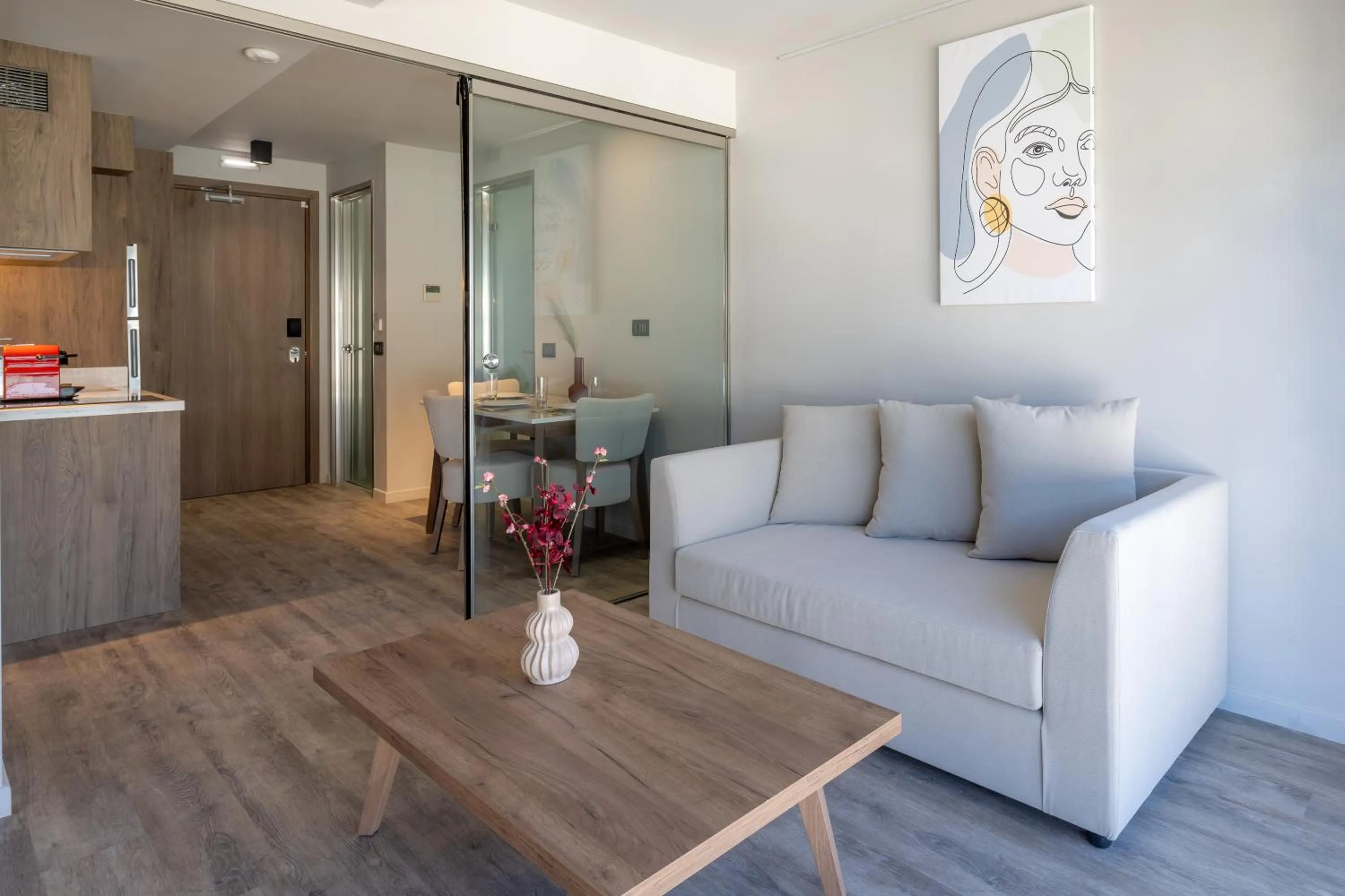 Living room in 507 Athens