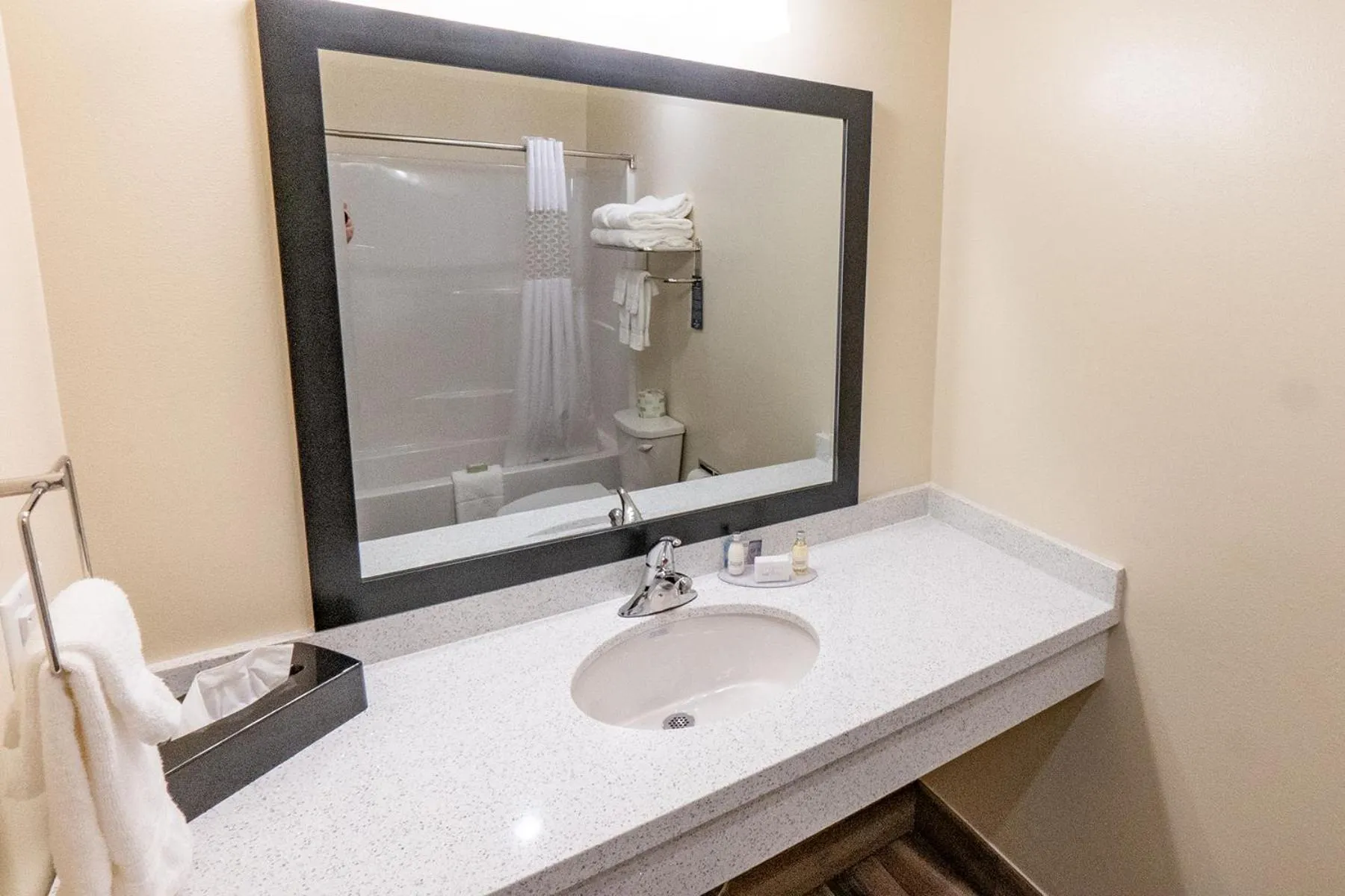 Bathroom in Cobblestone Hotel & Suites-Sheldon