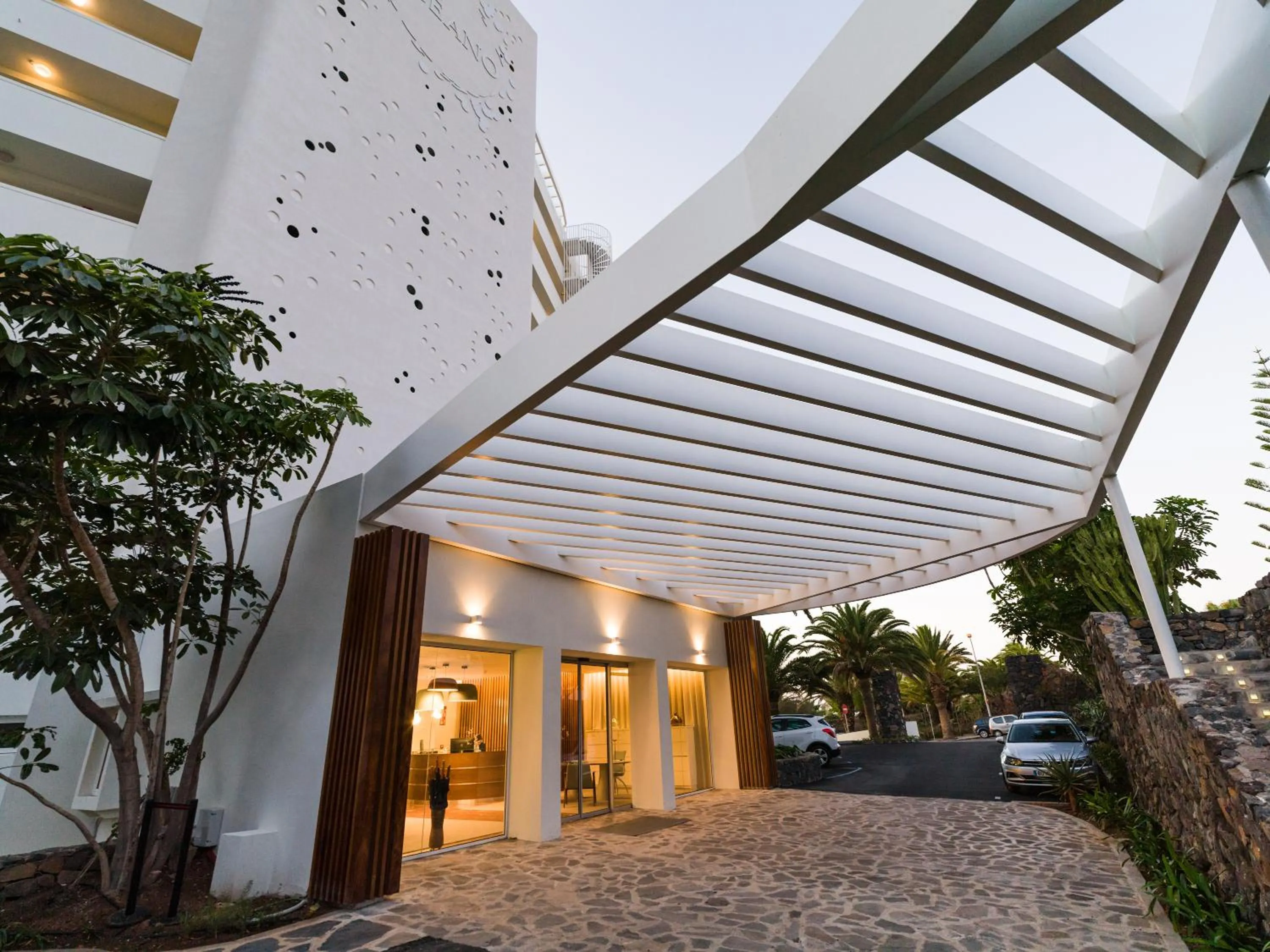 Facade/entrance in OCEANO Health Spa Hotel