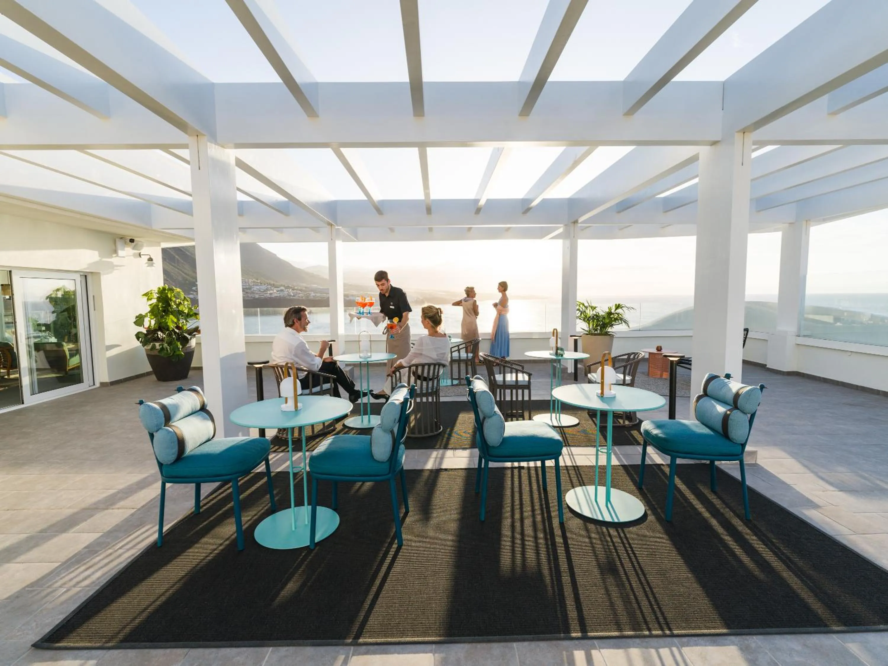 Lounge or bar in OCEANO Health Spa Hotel