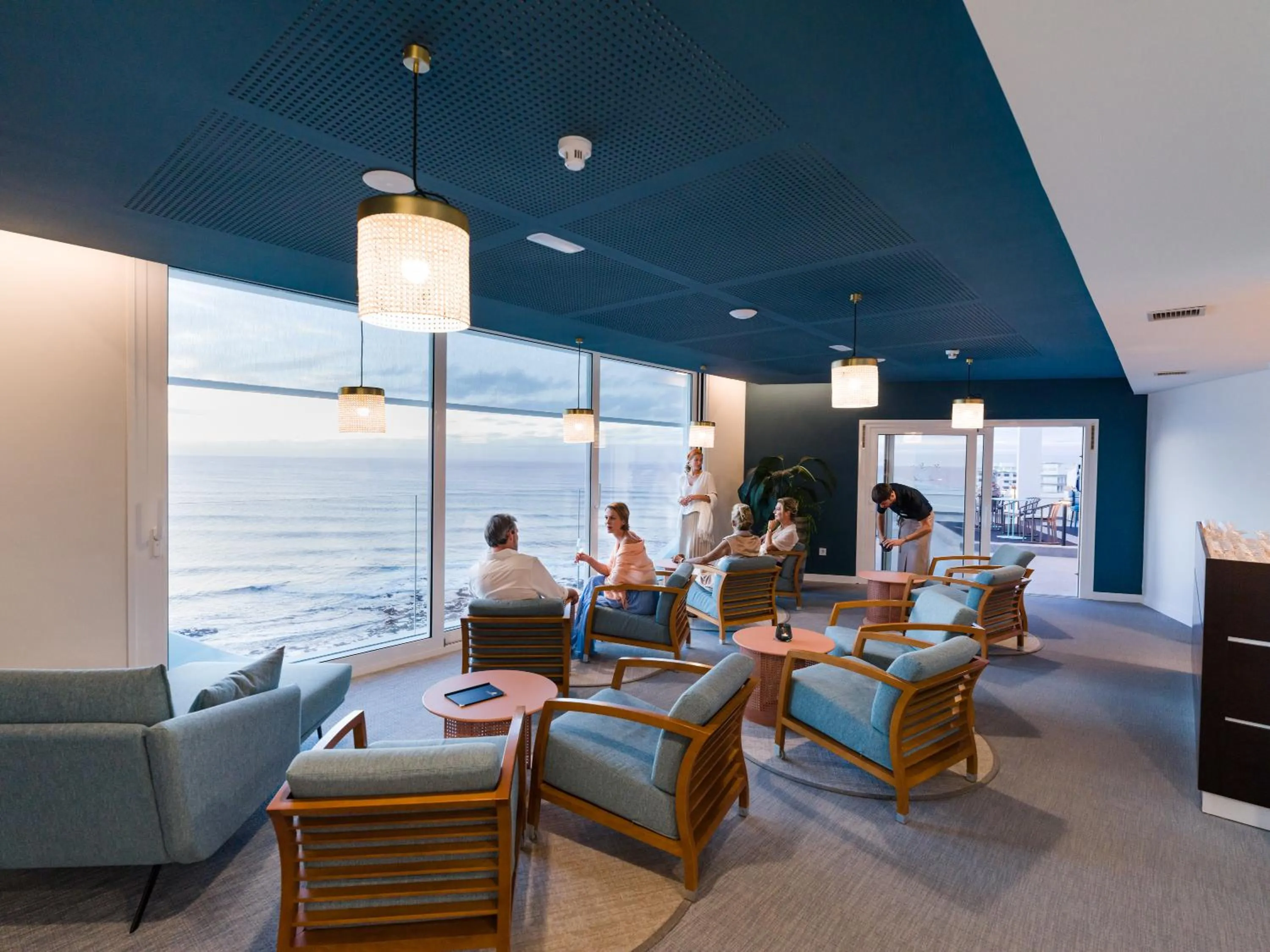 Lounge or bar in OCEANO Health Spa Hotel