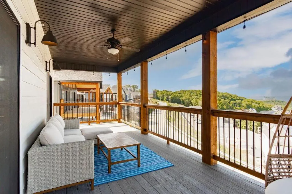 Chalet 1896 at Table Rock Lake