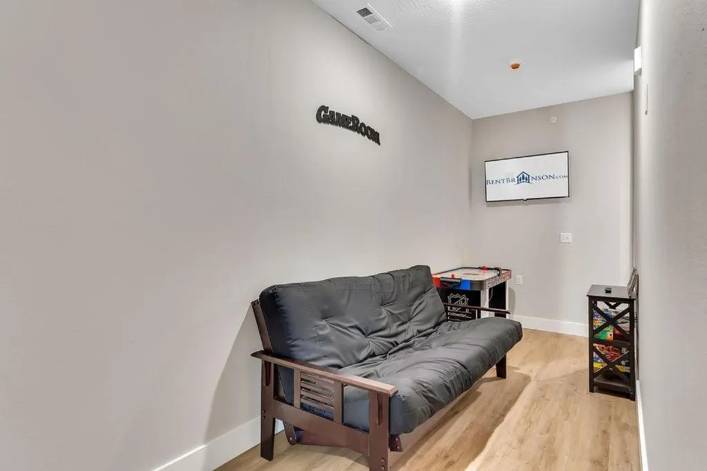 Chalet 1896 at Table Rock Lake