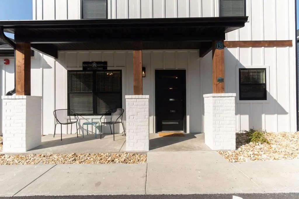 Chalet 1896 at Table Rock Lake