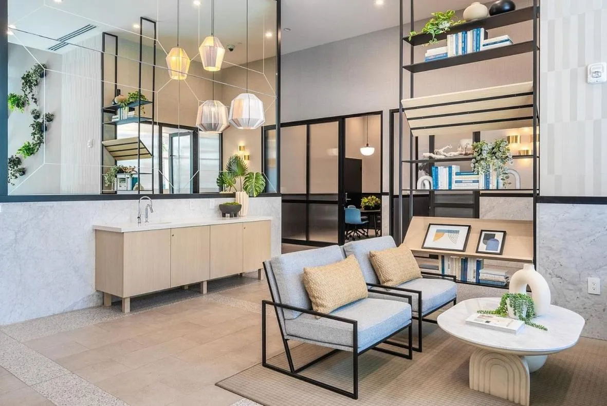 Communal lounge/ TV room in Level Long Beach - East Village