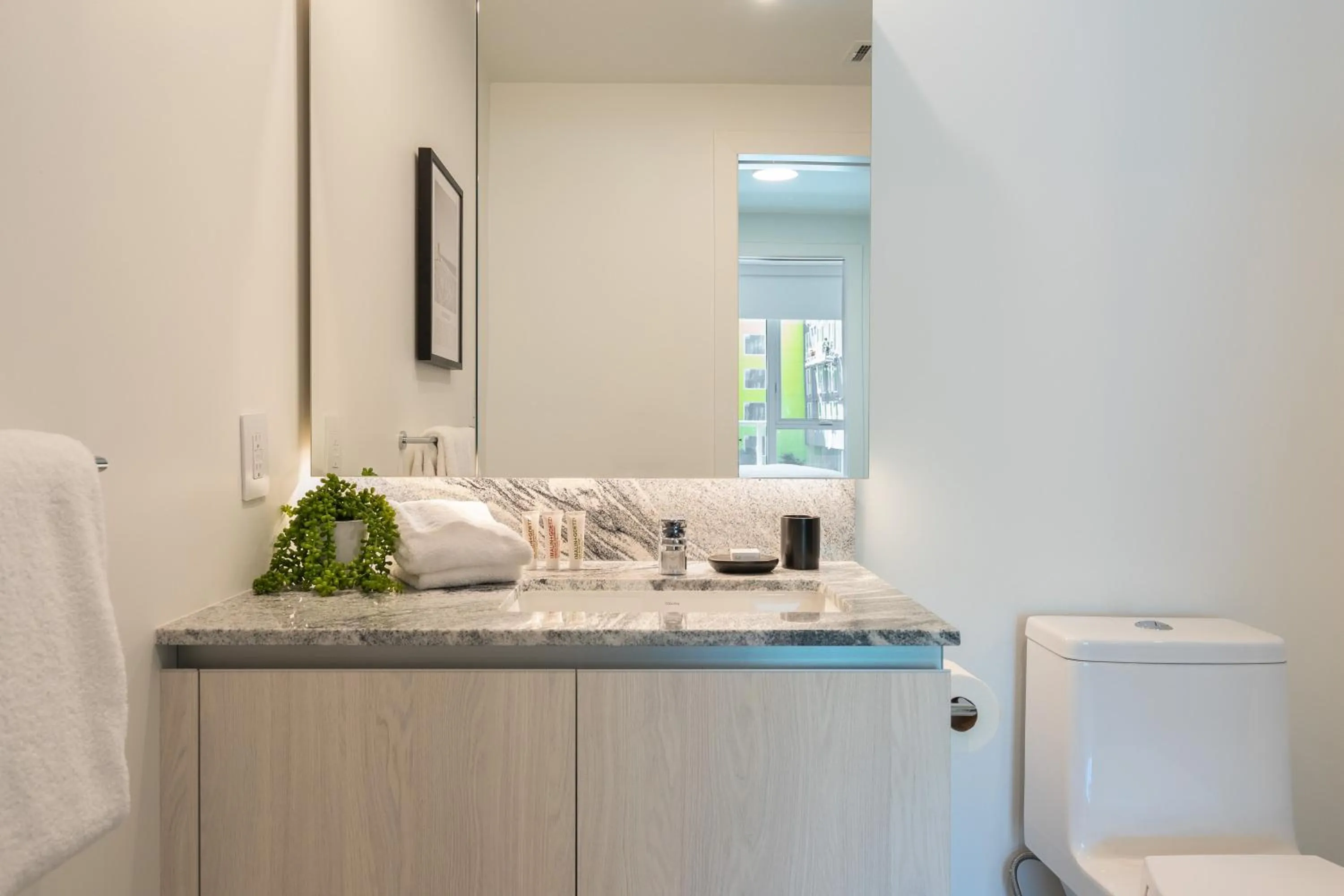 Bathroom in Level Long Beach - East Village