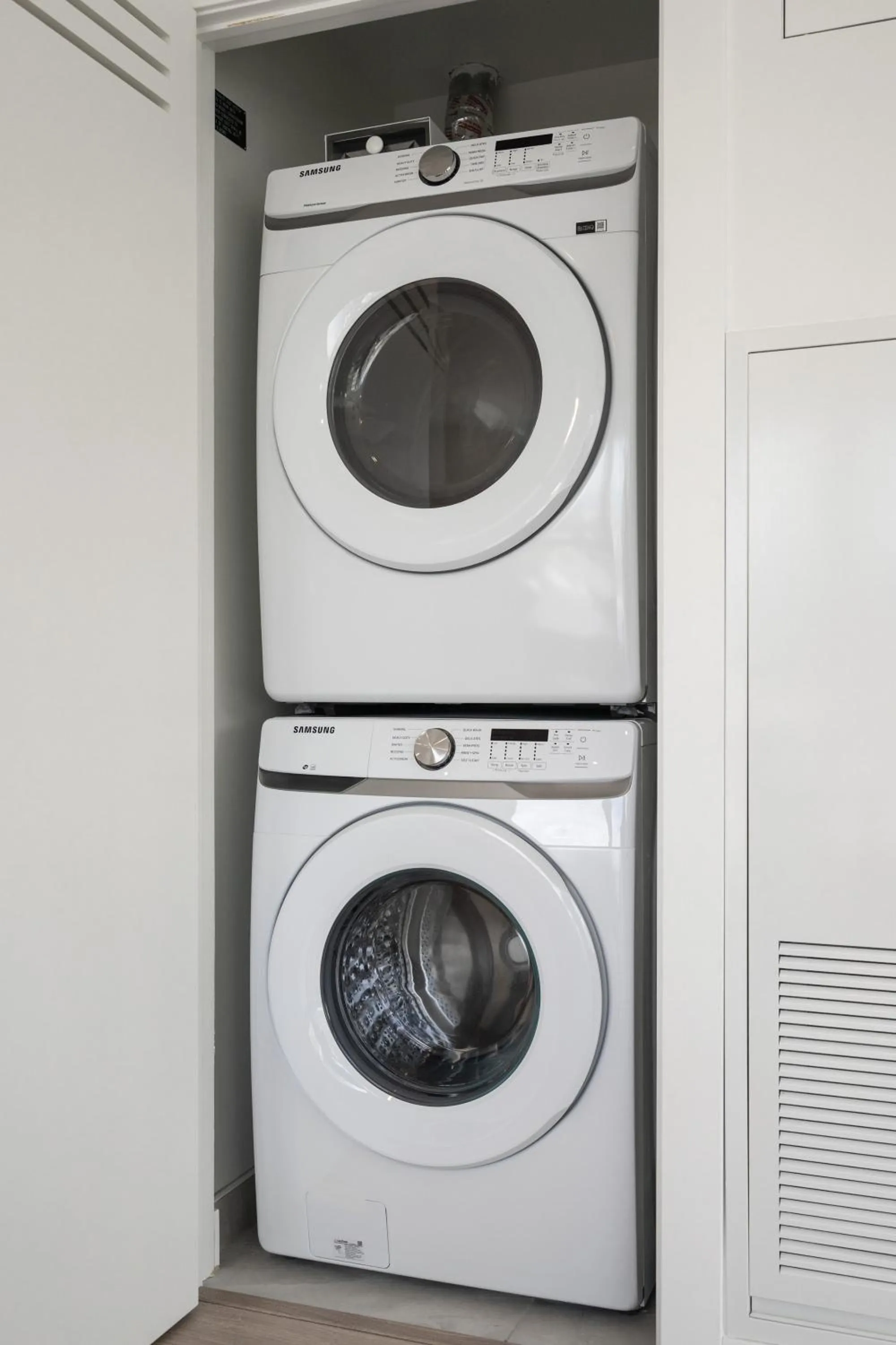 laundry in Level Long Beach - East Village