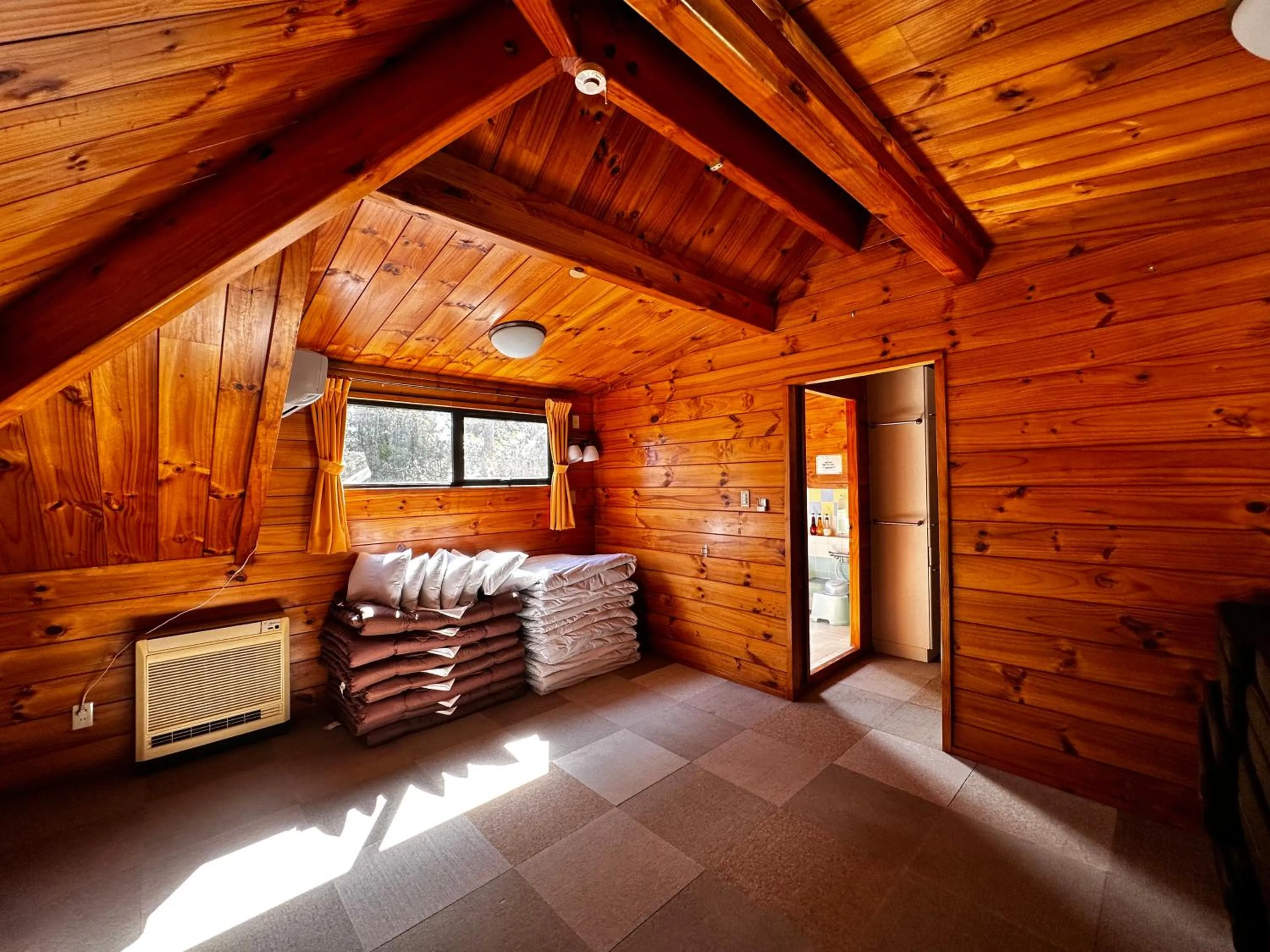 Bedroom, Bed in Nakadaki Art Village