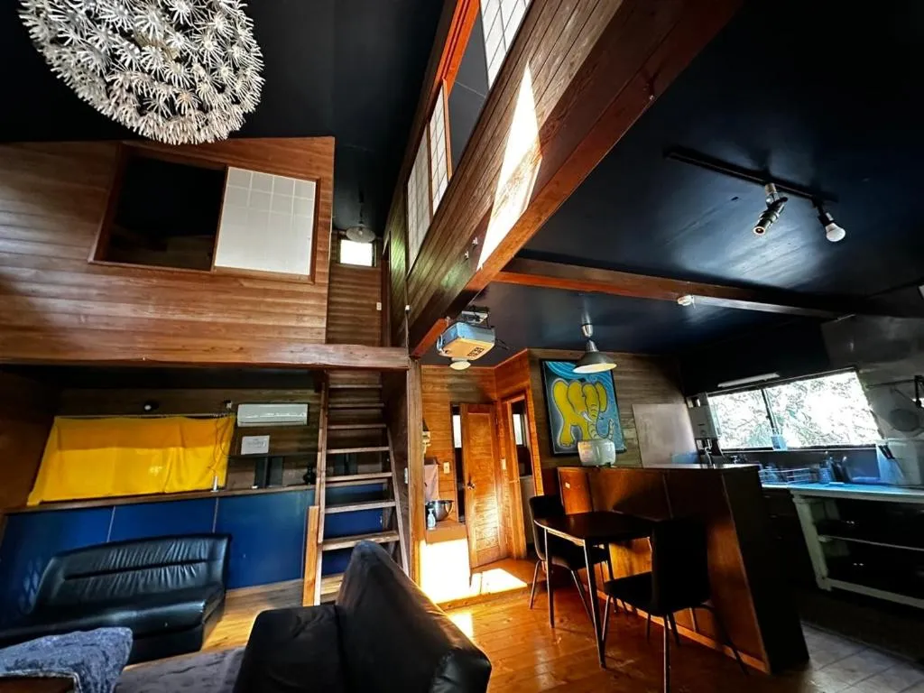 Photo of the whole room, Bed in Nakadaki Art Village